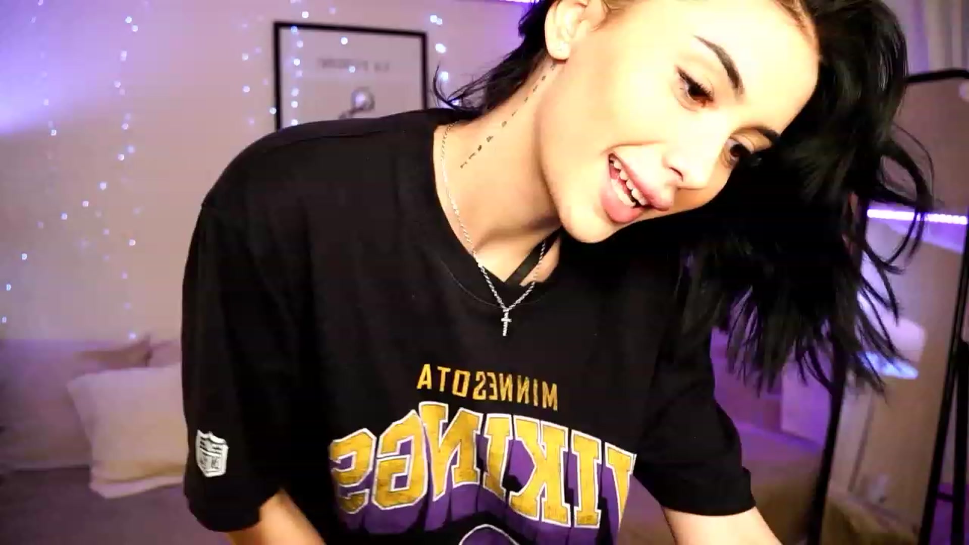 Gallery image thumbnail from Naomii18's myfreecams stream on, 01/19/2024, 15:36 image 4 of 20