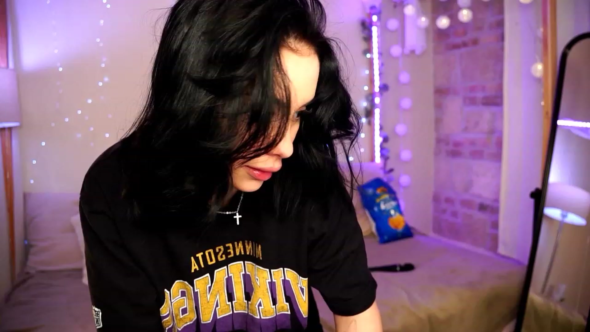 Gallery image thumbnail from Naomii18's myfreecams stream on, 01/19/2024, 15:36 image 7 of 20