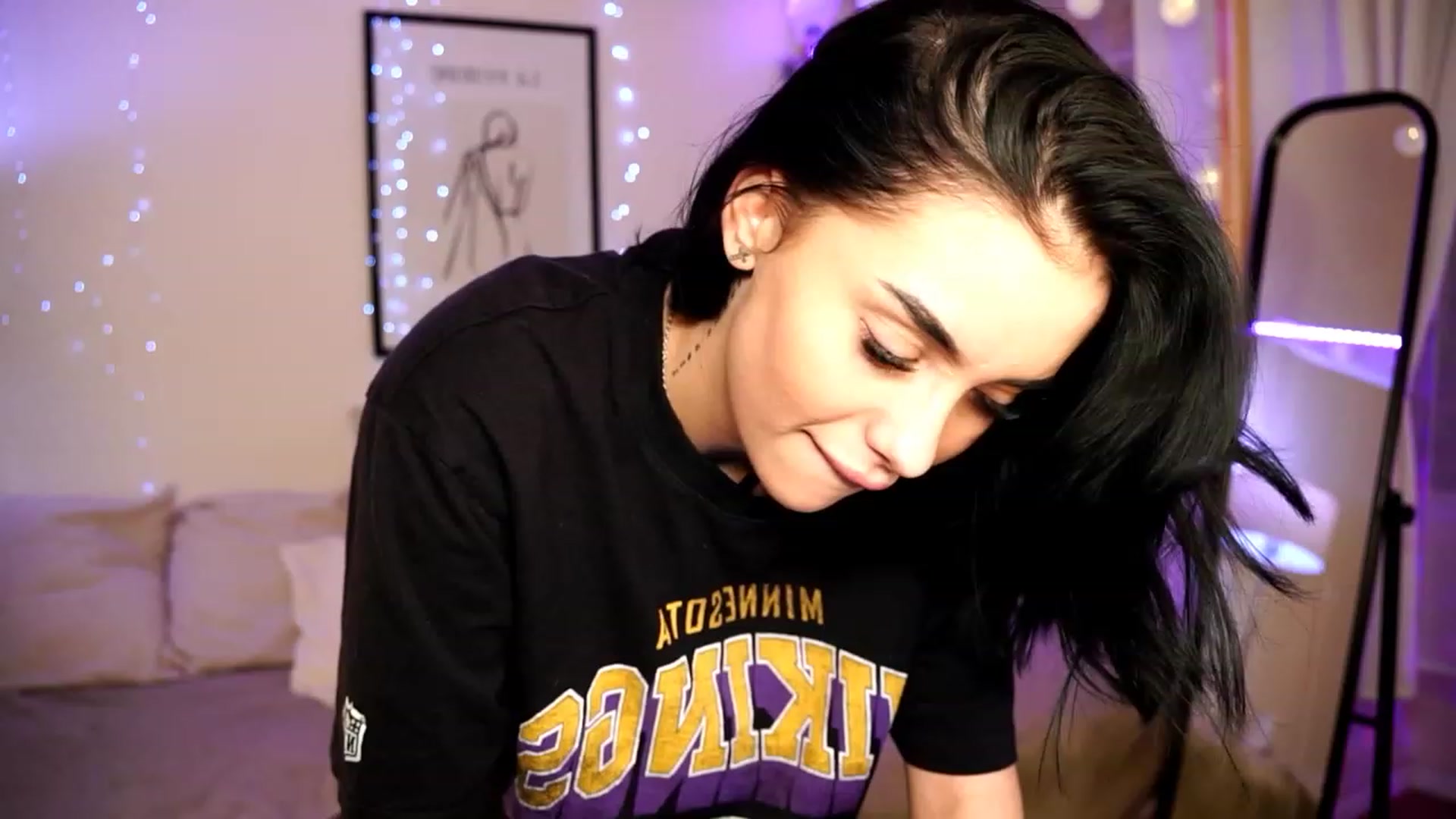Gallery image thumbnail from Naomii18's myfreecams stream on, 01/19/2024, 17:14 image 7 of 20