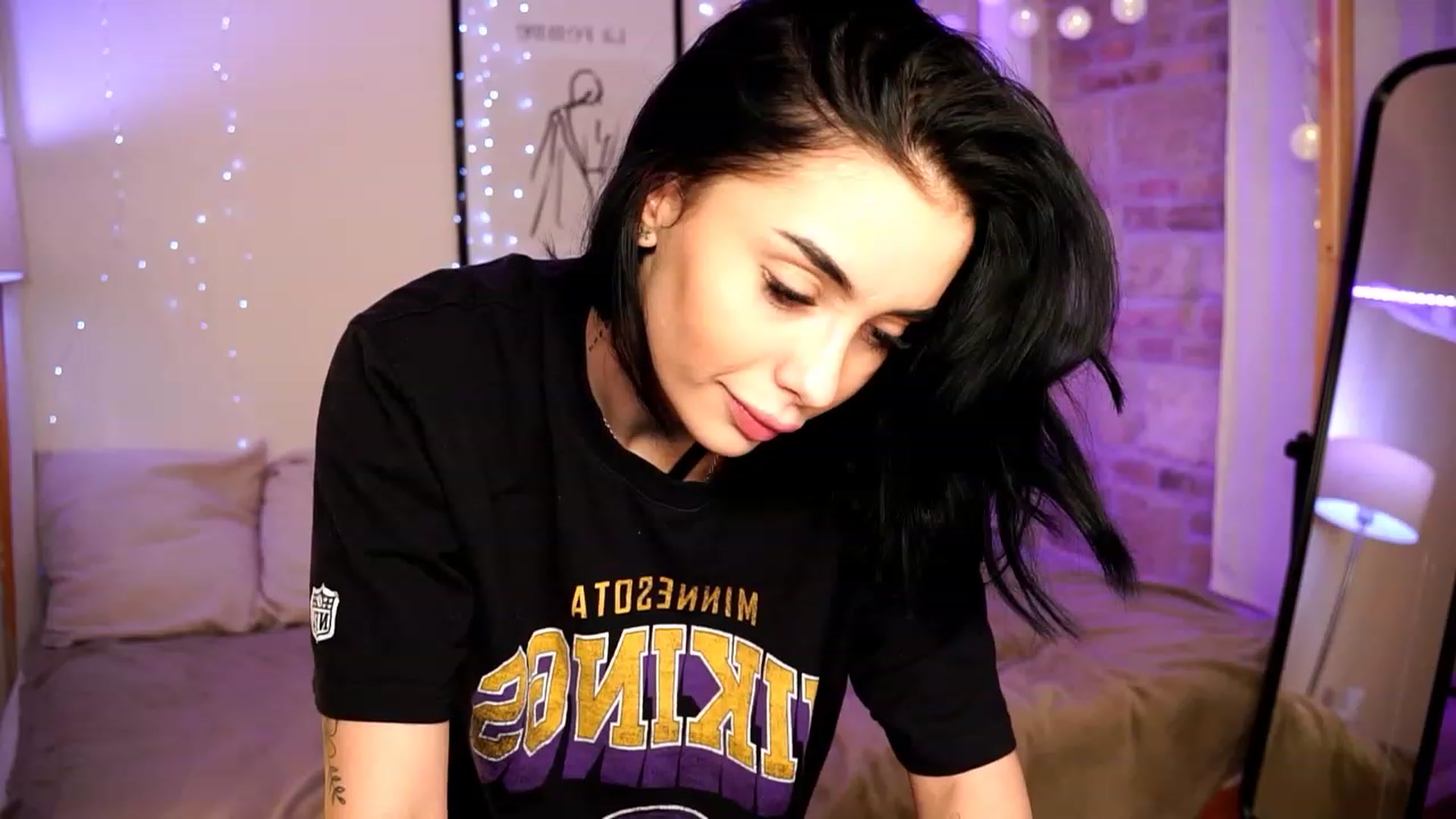 Gallery image thumbnail from Naomii18's myfreecams stream on, 01/19/2024, 17:14 image 11 of 20