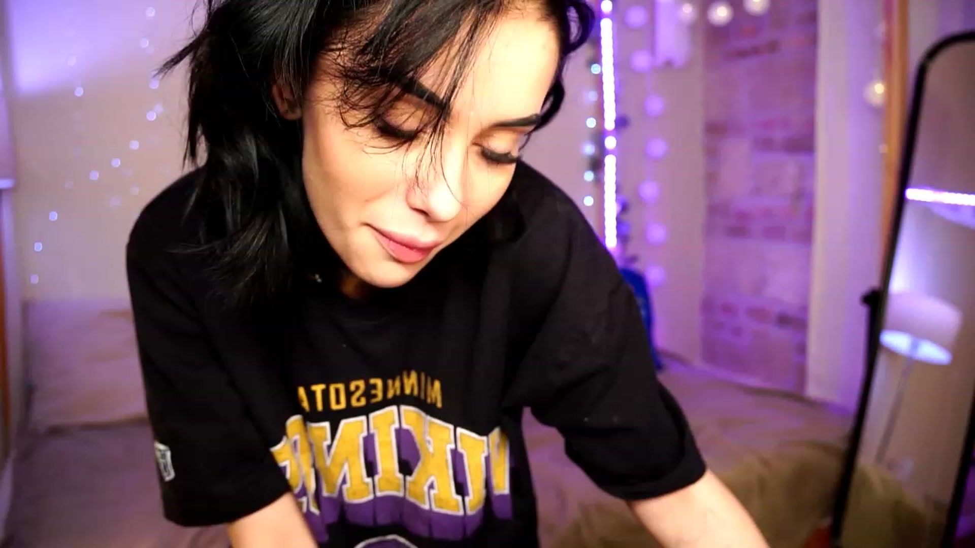 Gallery image thumbnail from Naomii18's myfreecams stream on, 01/19/2024, 17:14 image 12 of 20