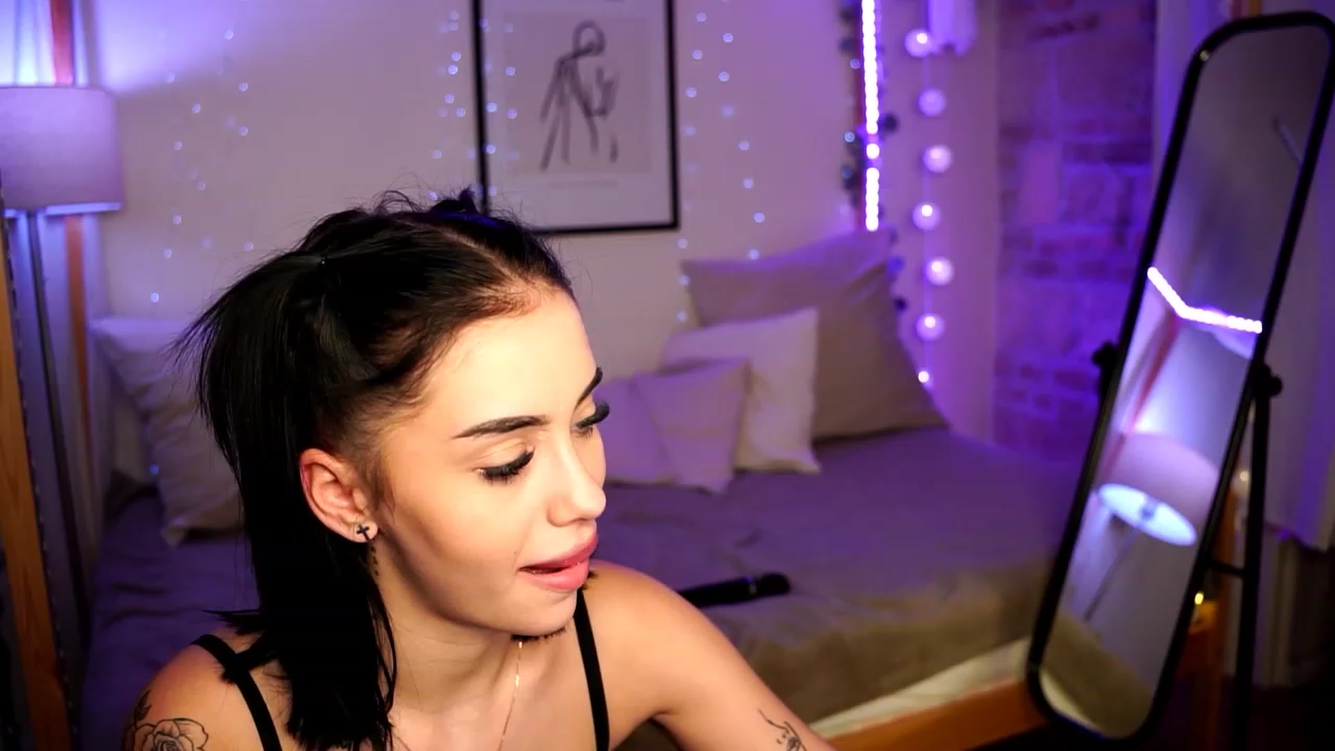 Gallery image thumbnail from Naomii18's myfreecams stream on, 01/29/2024, 18:21 image 19 of 20