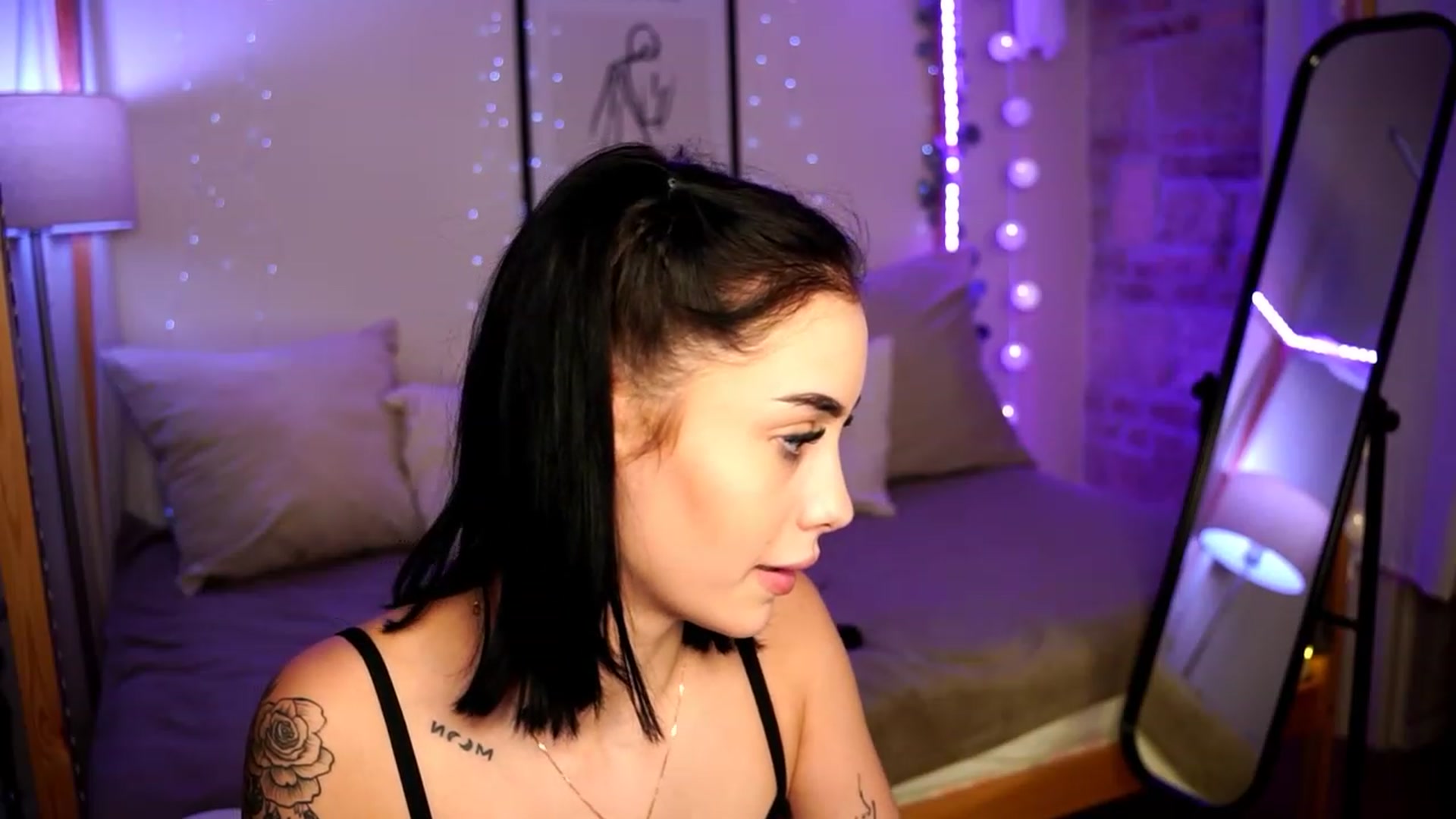 Gallery image thumbnail from Naomii18's myfreecams stream on, 01/29/2024, 18:21 image 20 of 20