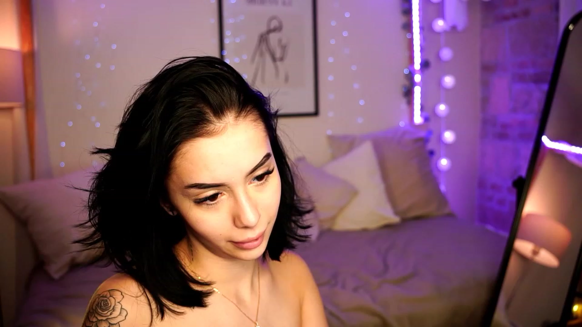 Gallery image thumbnail from Naomii18's myfreecams stream on, 01/31/2024, 16:40 image 18 of 20