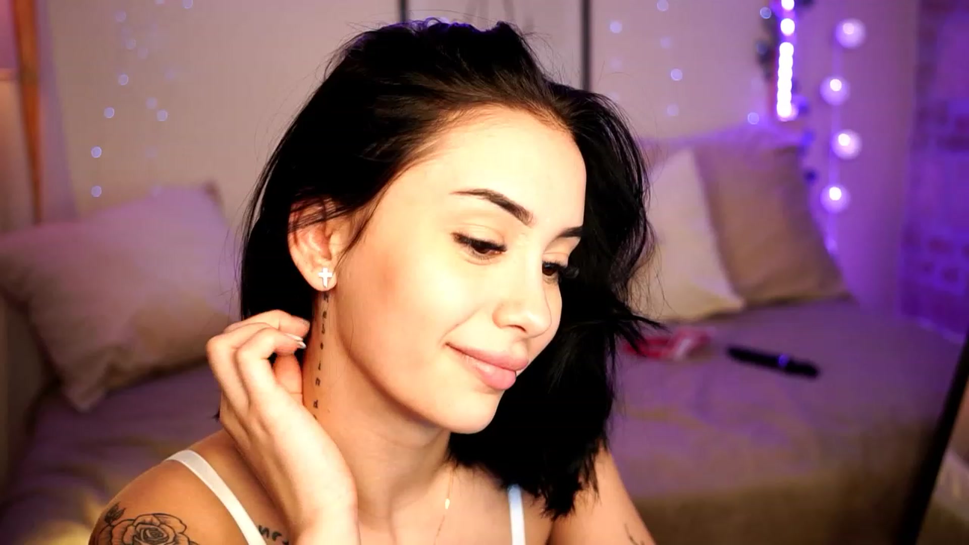 Gallery image thumbnail from Naomii18's myfreecams stream on, 01/31/2024, 16:40 image 1 of 20