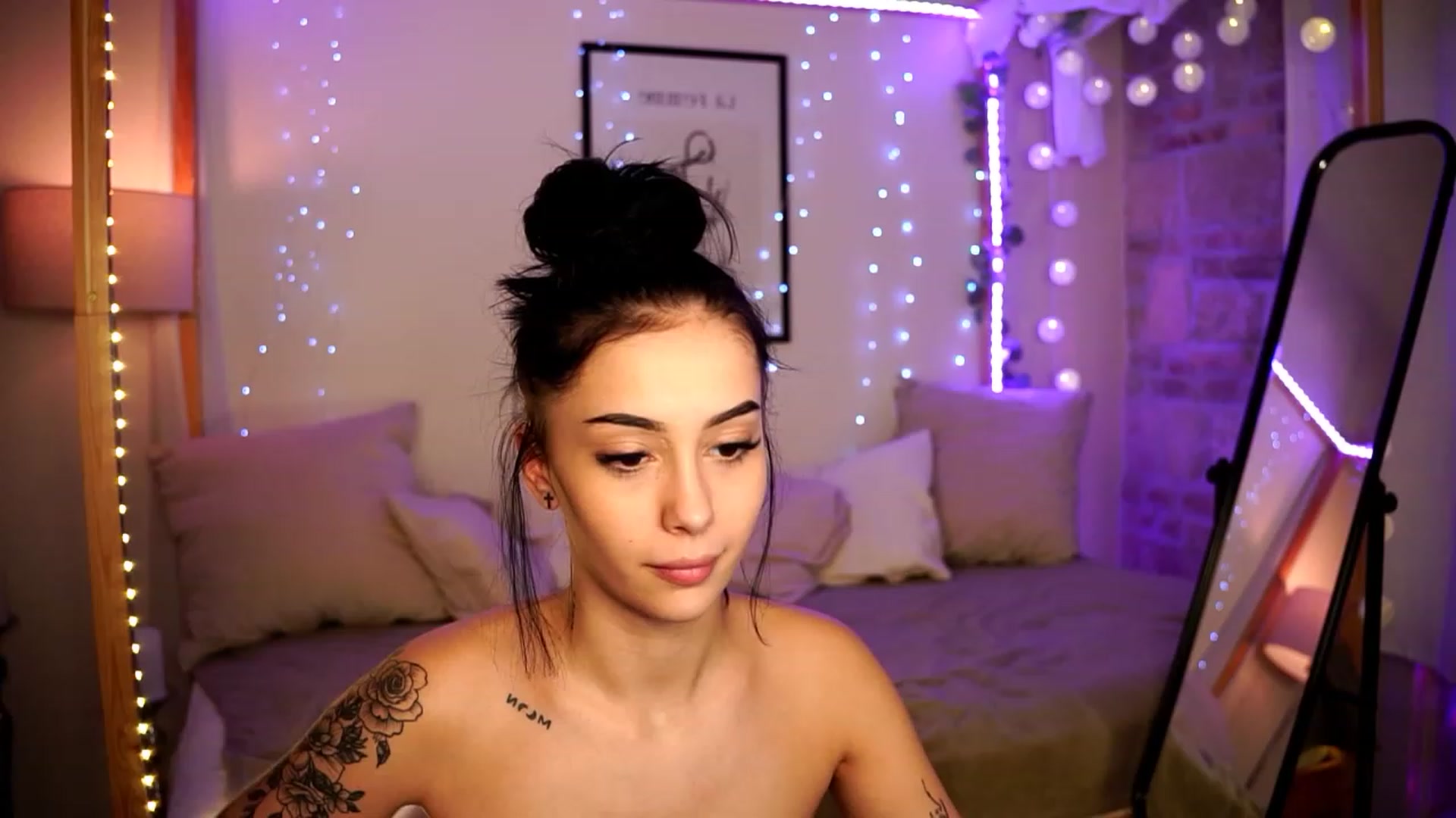 Gallery image thumbnail from Naomii18's myfreecams stream on, 02/05/2024, 20:24 image 19 of 20