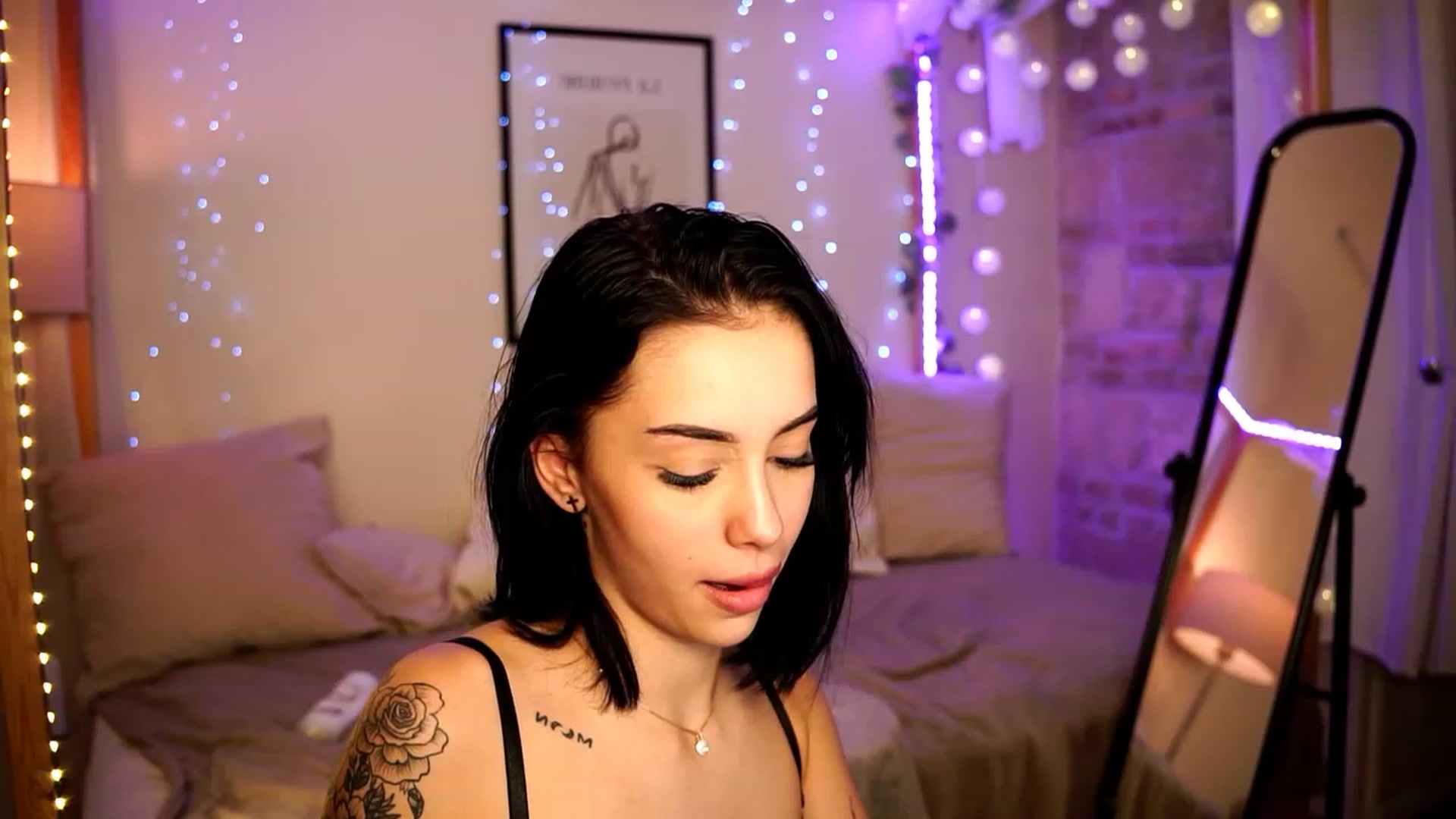 Gallery image thumbnail from Naomii18's myfreecams stream on, 02/06/2024, 18:39 image 20 of 20