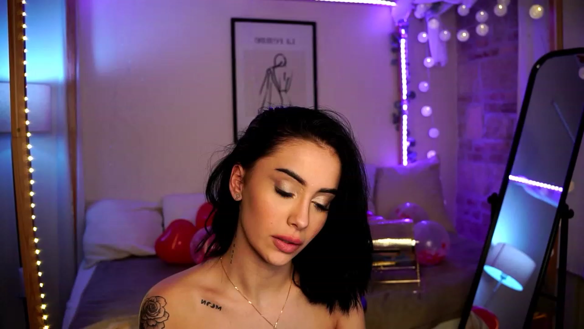 Gallery image thumbnail from Naomii18's myfreecams stream on, 02/14/2024, 19:02 image 16 of 20