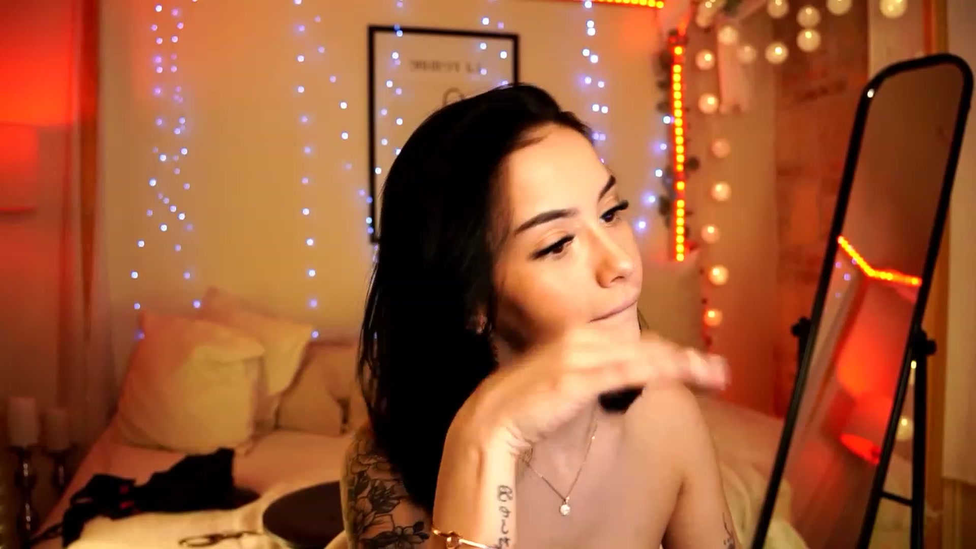 Gallery image thumbnail from Naomii18's myfreecams stream on, 03/01/2024, 14:58 image 17 of 20