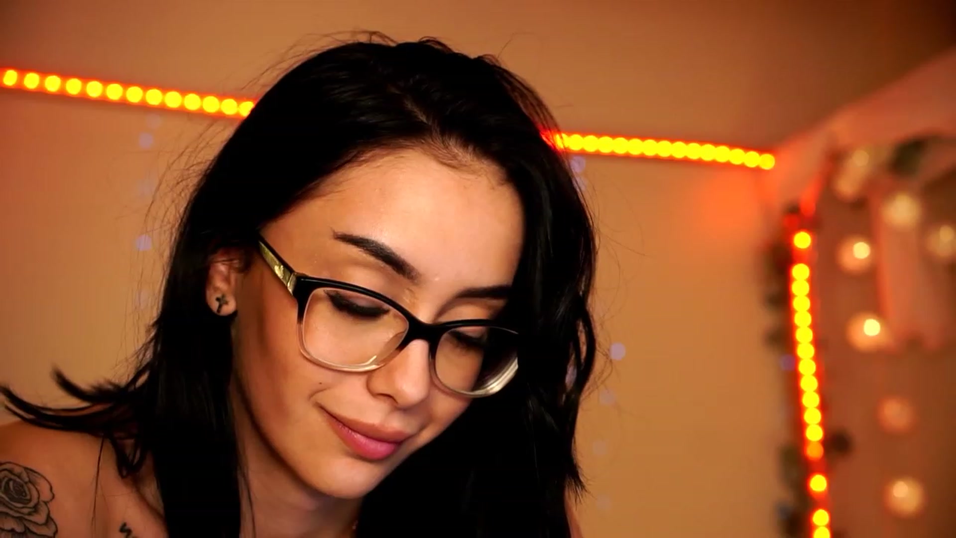 Gallery image thumbnail from Naomii18's myfreecams stream on, 03/05/2024, 17:58 image 15 of 20