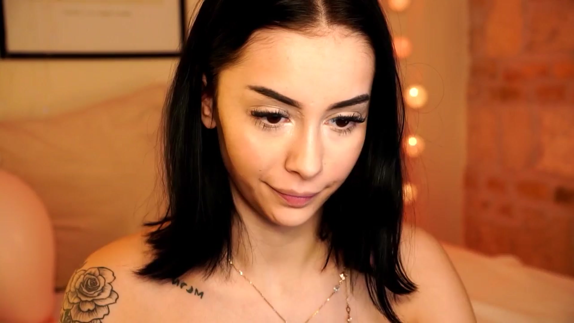 Gallery image thumbnail from Naomii18's myfreecams stream on, 03/24/2024, 17:26 image 12 of 20