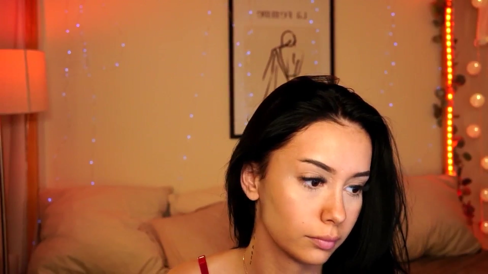 Gallery image thumbnail from Naomii18's myfreecams stream on, 04/18/2024, 16:22 image 15 of 20