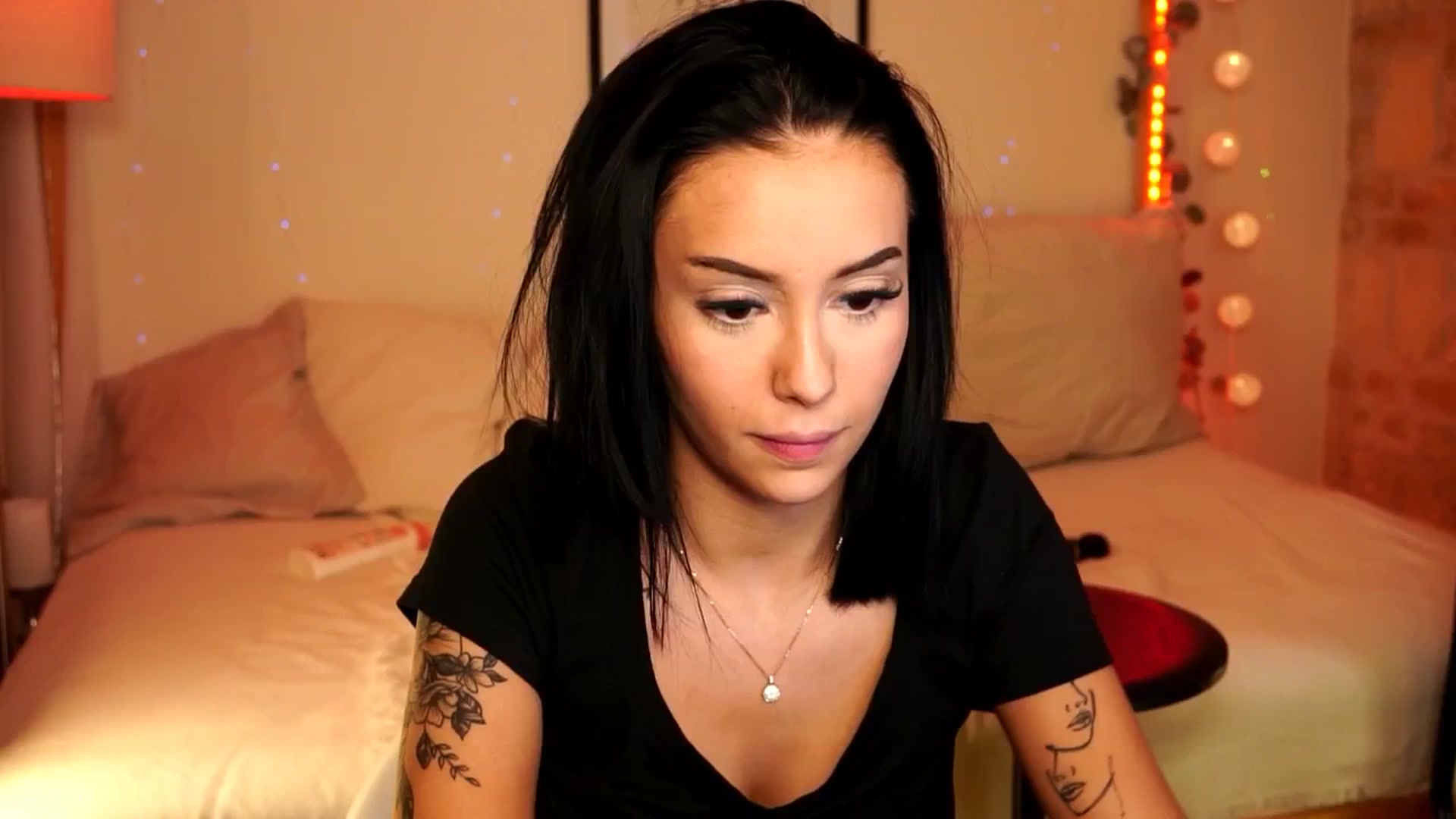 Gallery image thumbnail from Naomii18's myfreecams stream on, 04/20/2024, 20:55 image 20 of 20