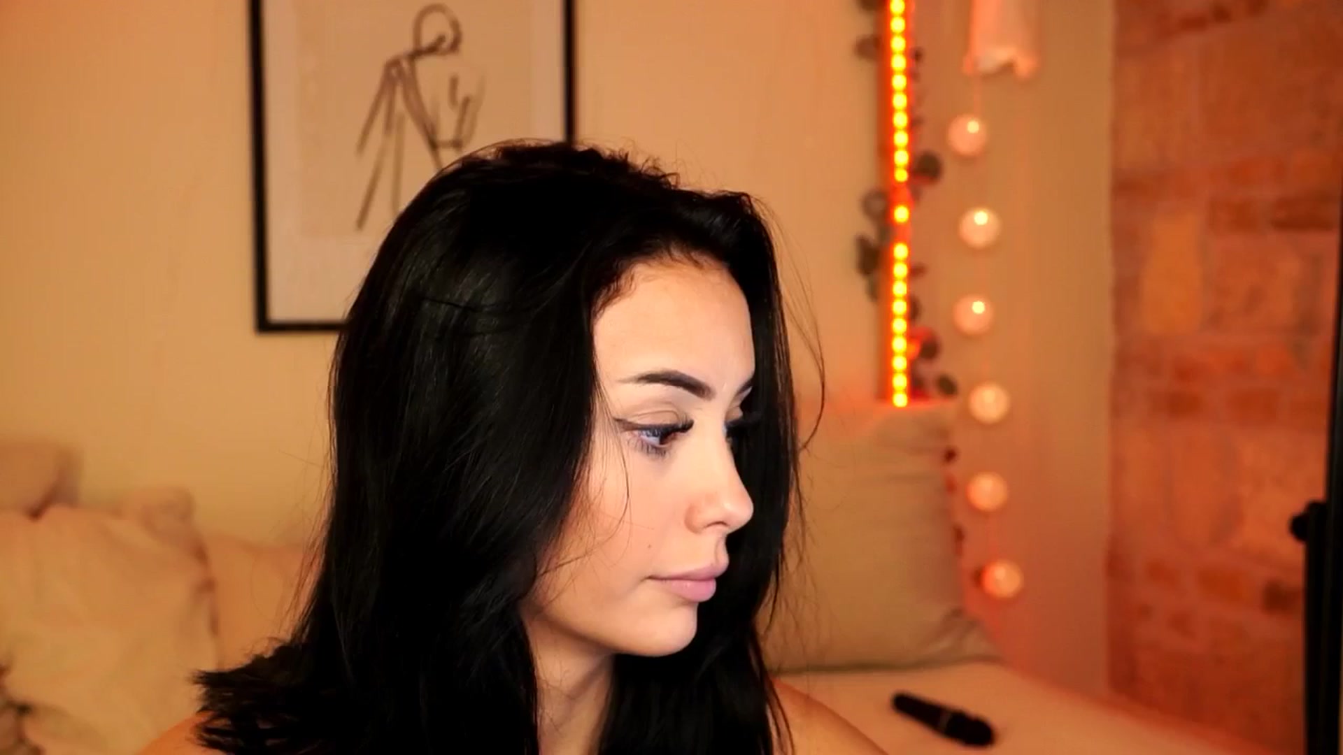 Gallery image thumbnail from Naomii18's myfreecams stream on, 04/24/2024, 17:58 image 13 of 20