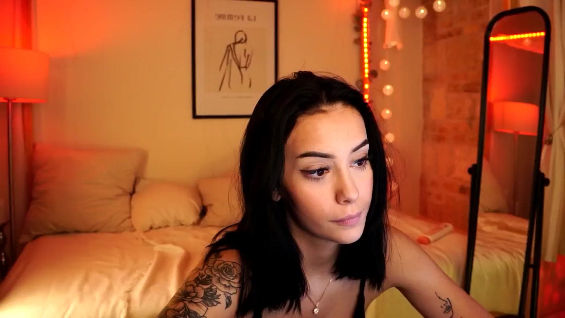 Gallery image thumbnail from Naomii18's myfreecams stream on, 04/24/2024, 20:40 image 9 of 20
