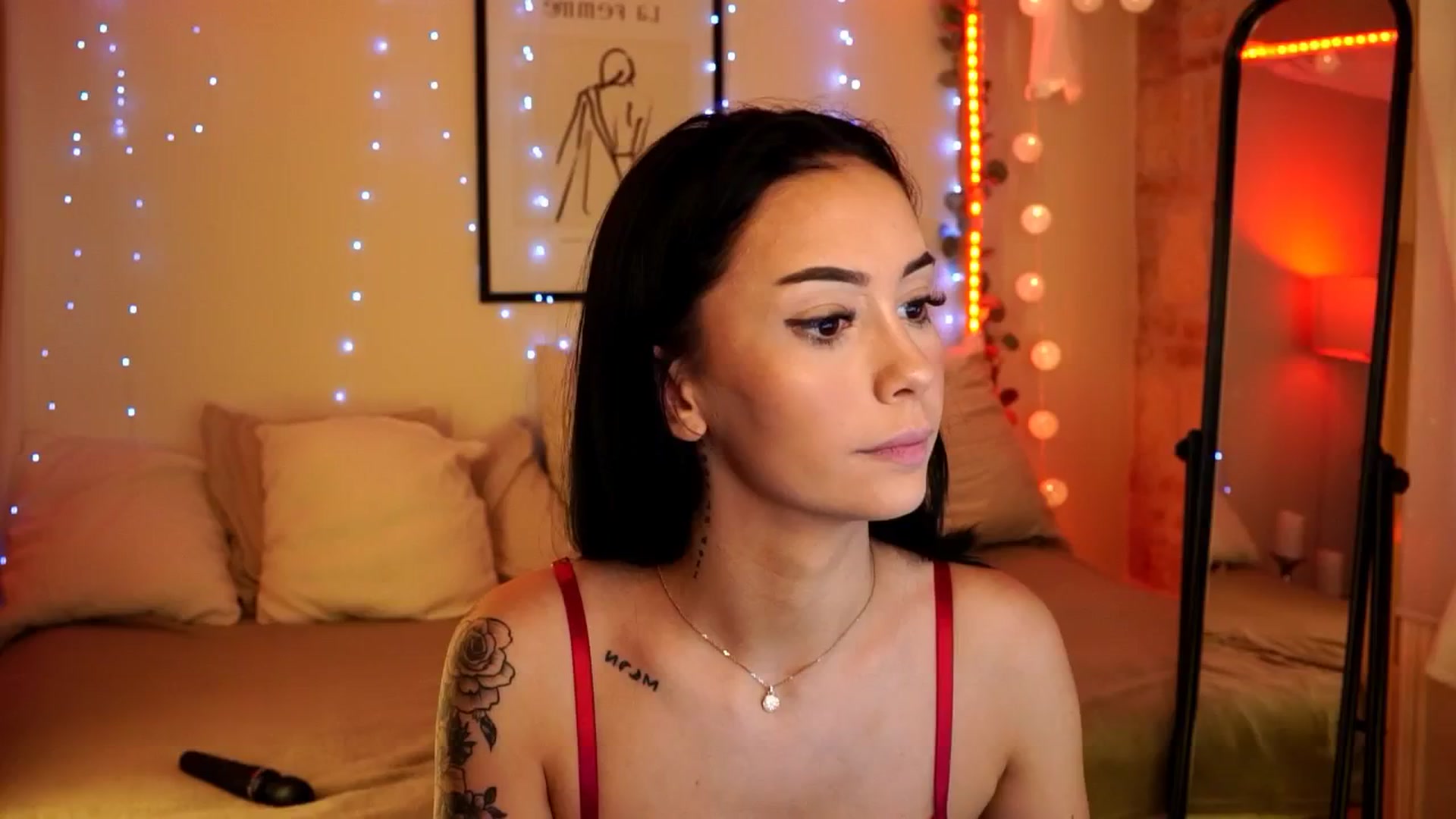 Gallery image thumbnail from Naomii18's myfreecams stream on, 04/28/2024, 14:06 image 6 of 20