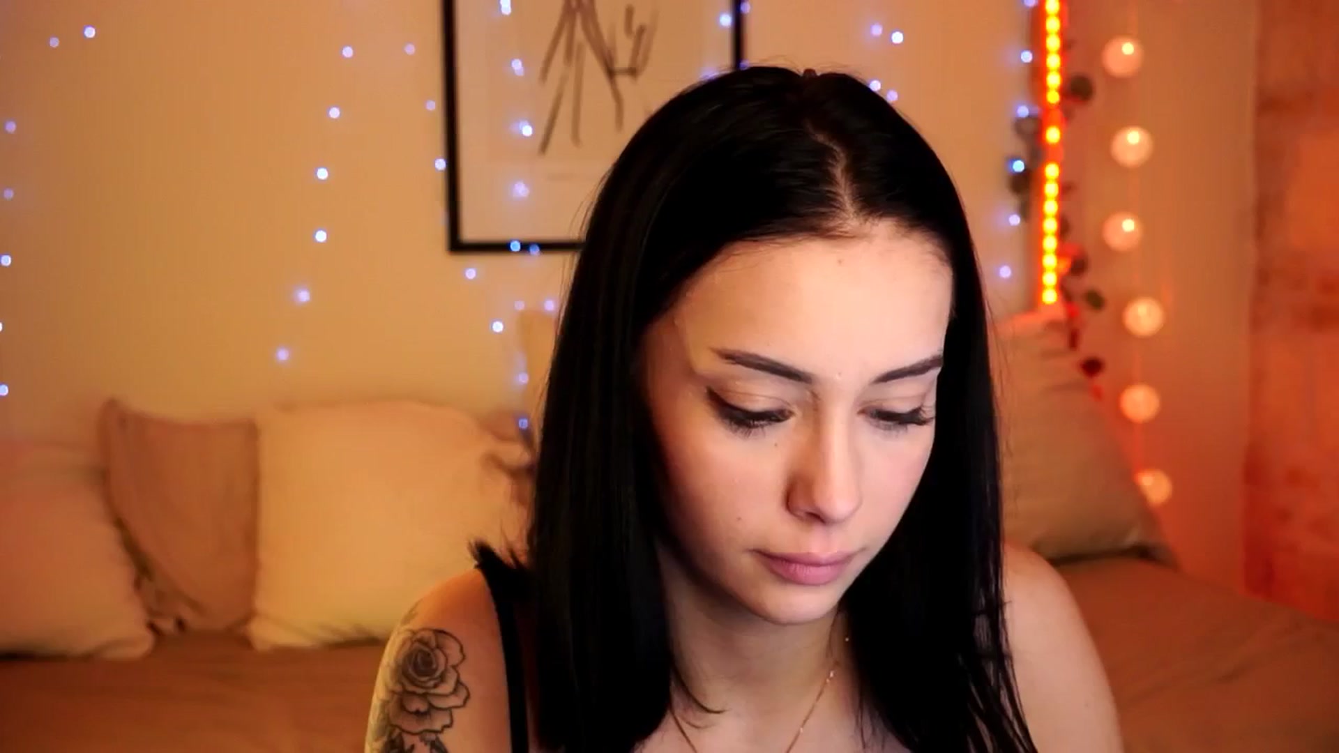 Gallery image thumbnail from Naomii18's myfreecams stream on, 04/29/2024, 15:55 image 18 of 20