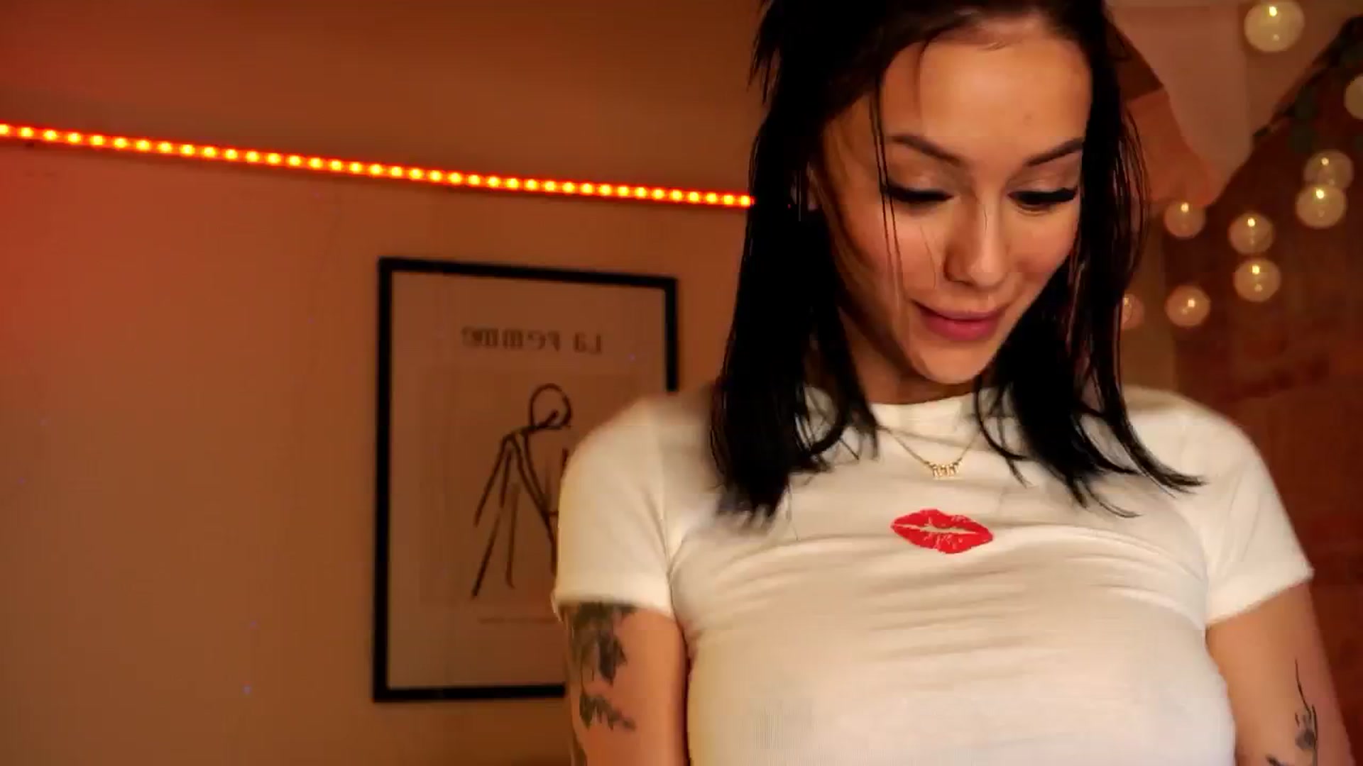 Gallery image thumbnail from Naomii18's myfreecams stream on, 05/04/2024, 18:35 image 20 of 20