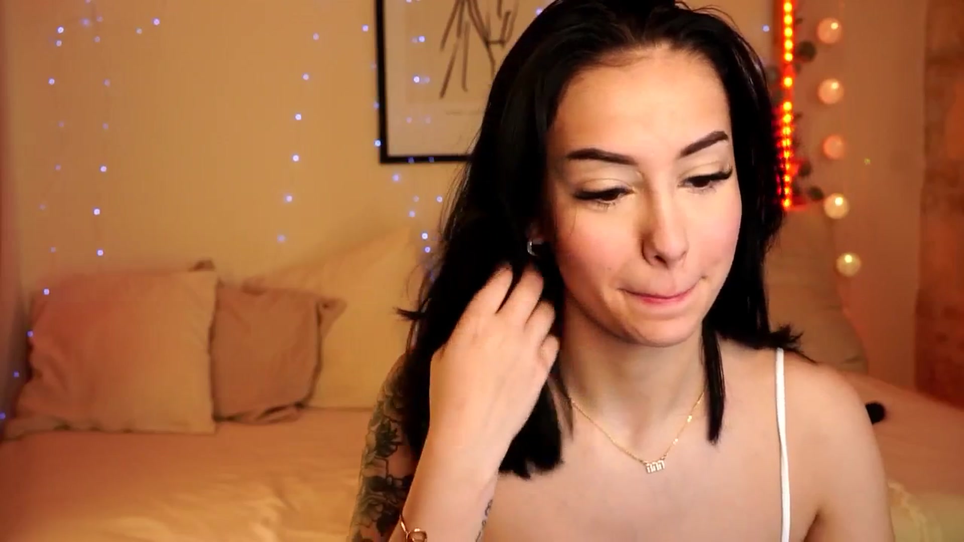 Gallery image thumbnail from Naomii18's myfreecams stream on, 05/06/2024, 11:36 image 20 of 20
