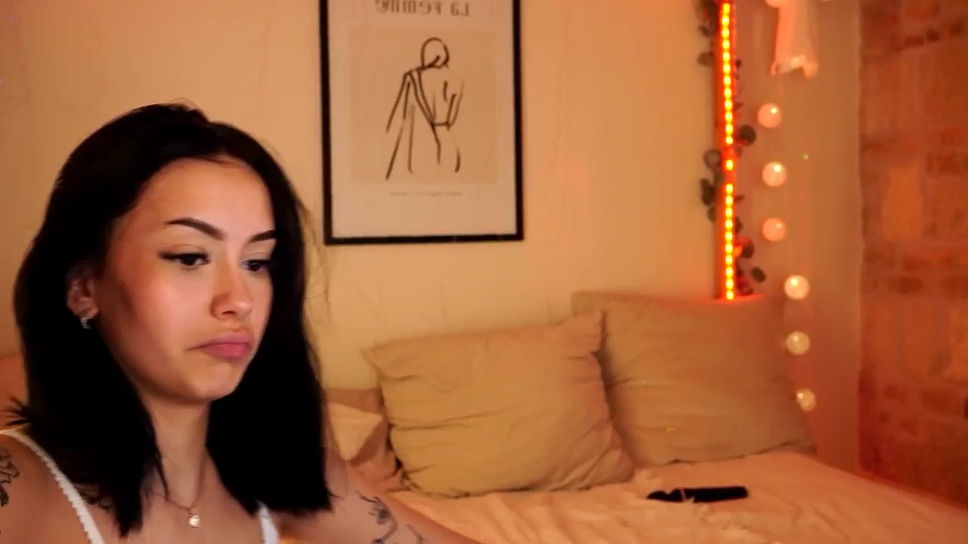 Gallery image thumbnail from Naomii18's myfreecams stream on, 05/10/2024, 13:31 image 12 of 20