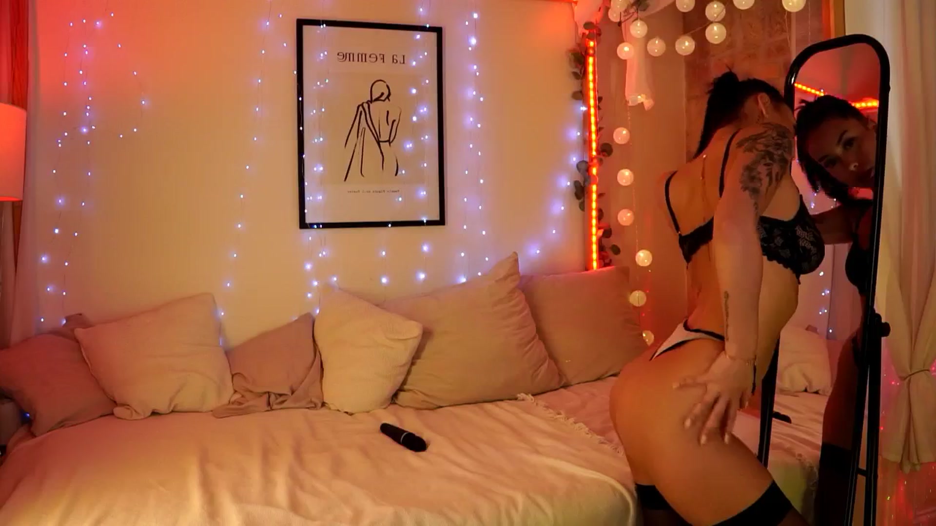 Gallery image thumbnail from Naomii18's myfreecams stream on, 05/12/2024, 15:41 image 19 of 20