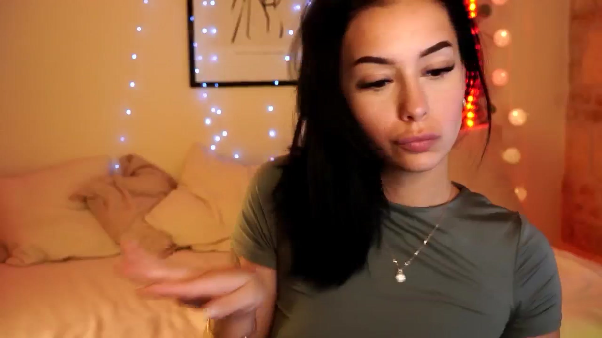 Gallery image thumbnail from Naomii18's myfreecams stream on, 05/13/2024, 13:00 image 18 of 20