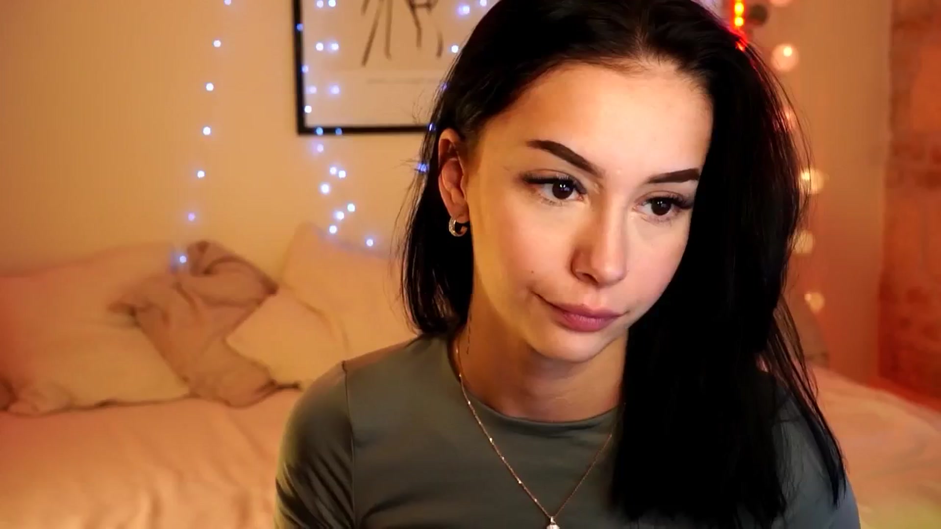 Gallery image thumbnail from Naomii18's myfreecams stream on, 05/13/2024, 13:00 image 19 of 20