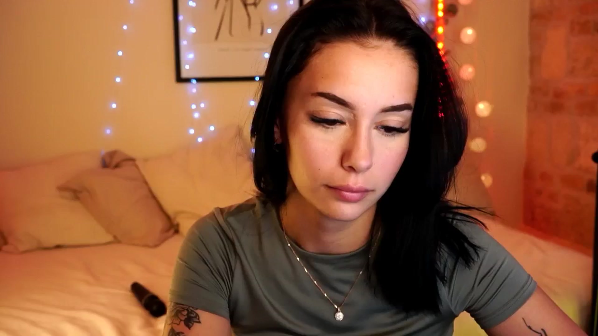 Gallery image thumbnail from Naomii18's myfreecams stream on, 05/13/2024, 15:53 image 14 of 20