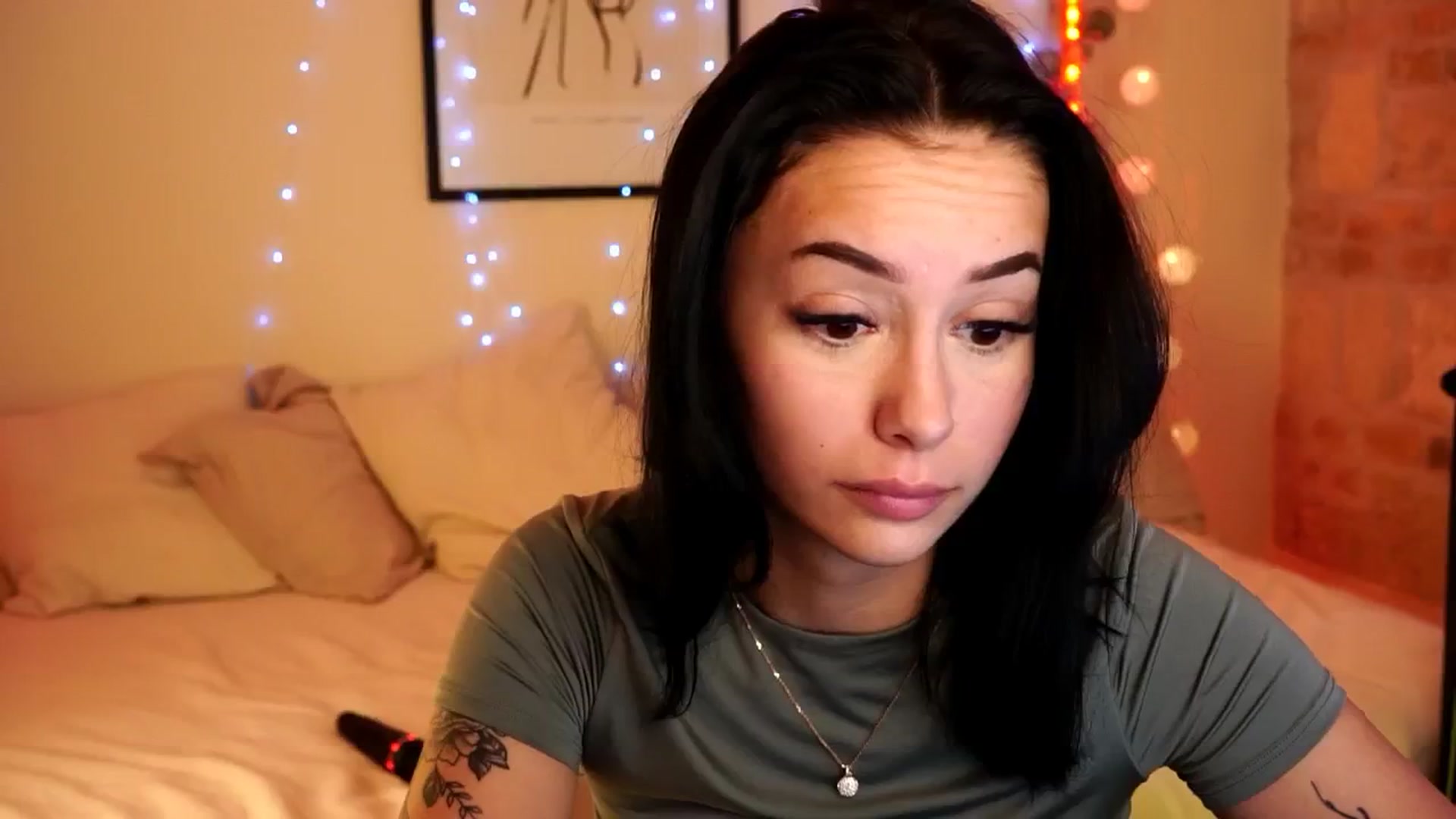 Gallery image thumbnail from Naomii18's myfreecams stream on, 05/13/2024, 15:53 image 16 of 20