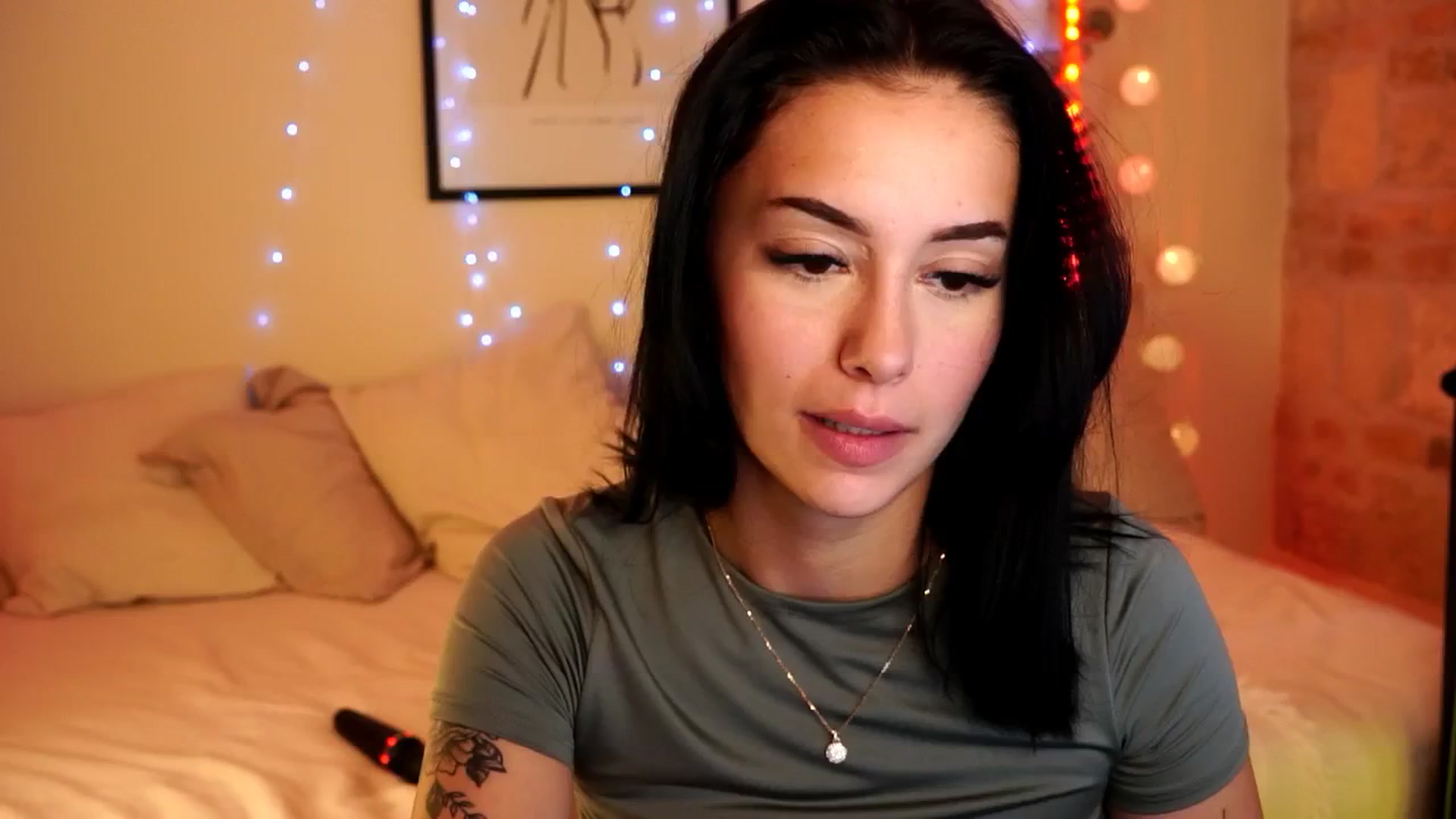 Gallery image thumbnail from Naomii18's myfreecams stream on, 05/13/2024, 15:53 image 15 of 20