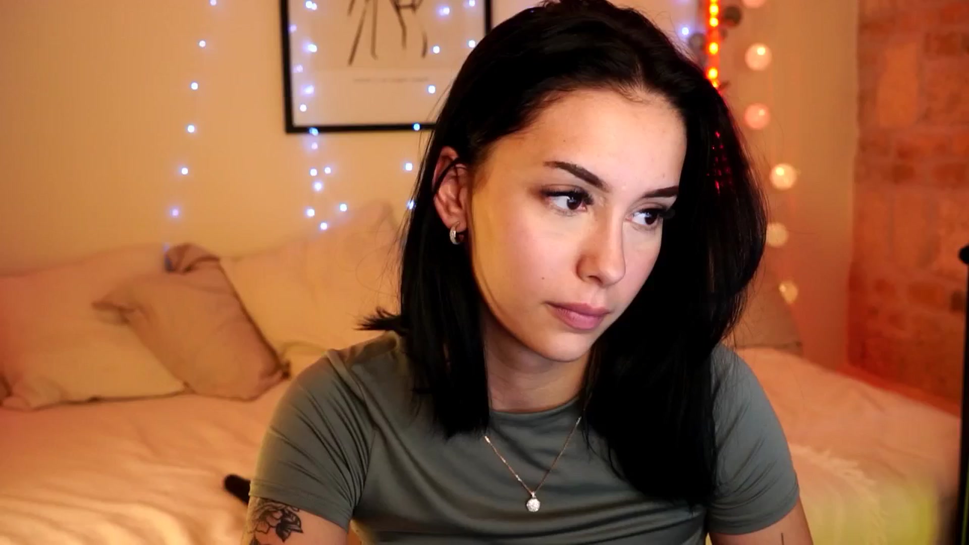 Gallery image thumbnail from Naomii18's myfreecams stream on, 05/13/2024, 15:53 image 18 of 20