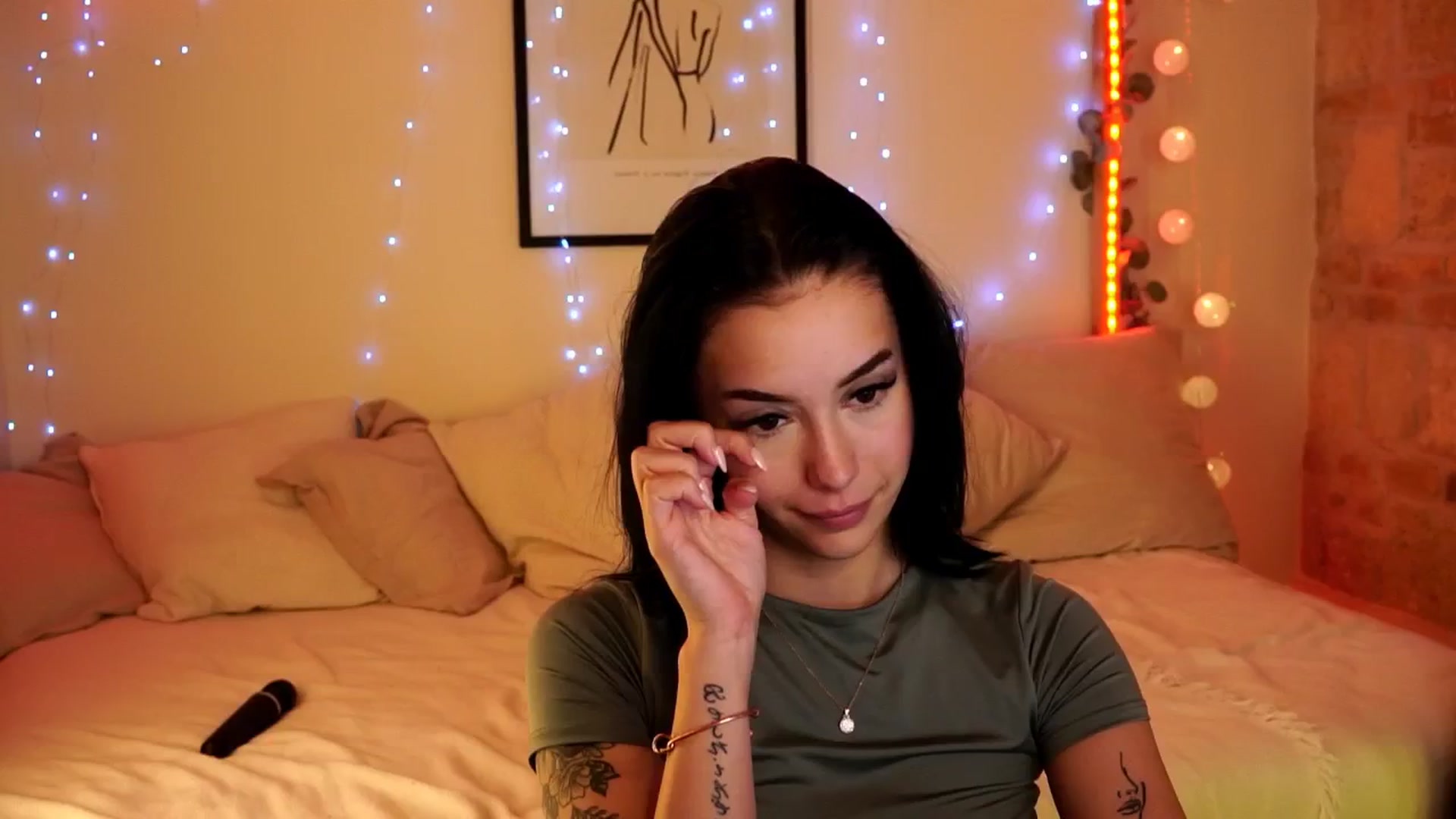 Gallery image thumbnail from Naomii18's myfreecams stream on, 05/13/2024, 16:33 image 3 of 20