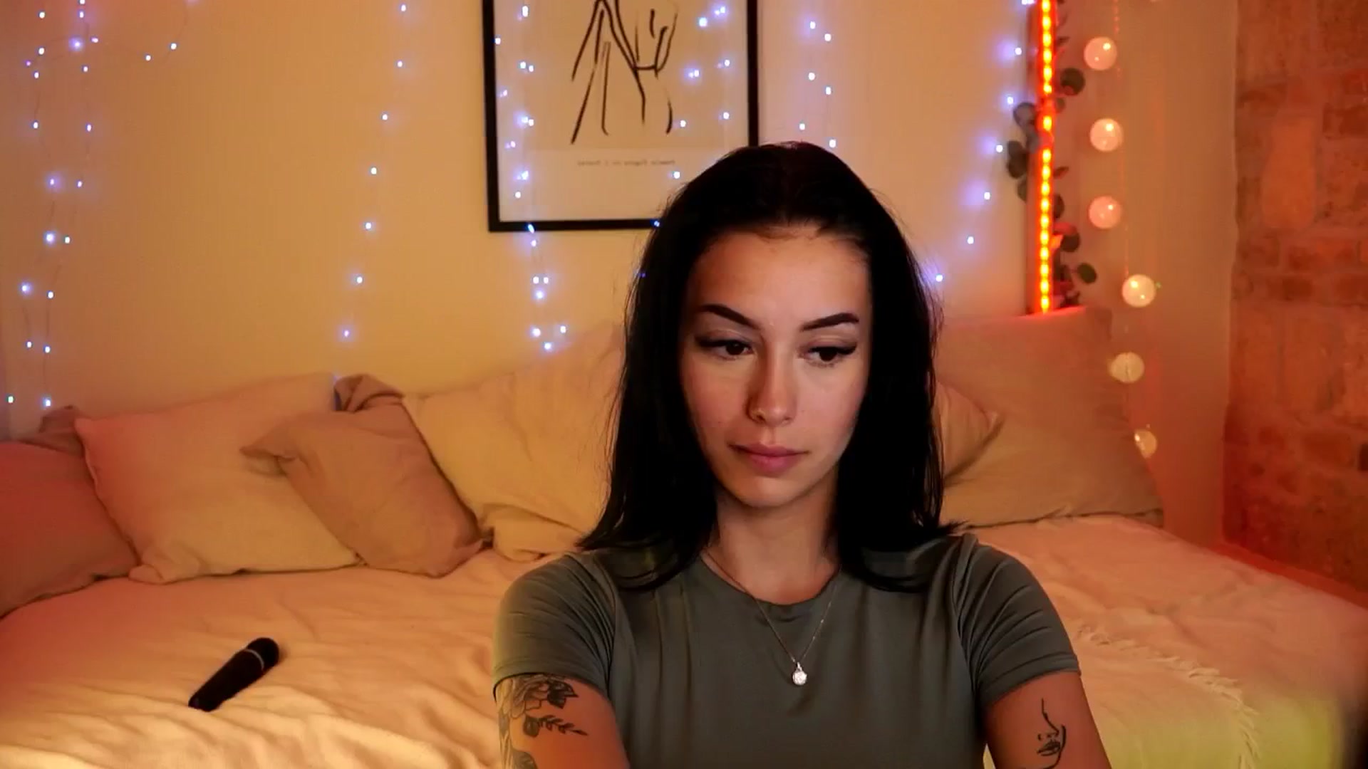 Gallery image thumbnail from Naomii18's myfreecams stream on, 05/13/2024, 16:33 image 4 of 20