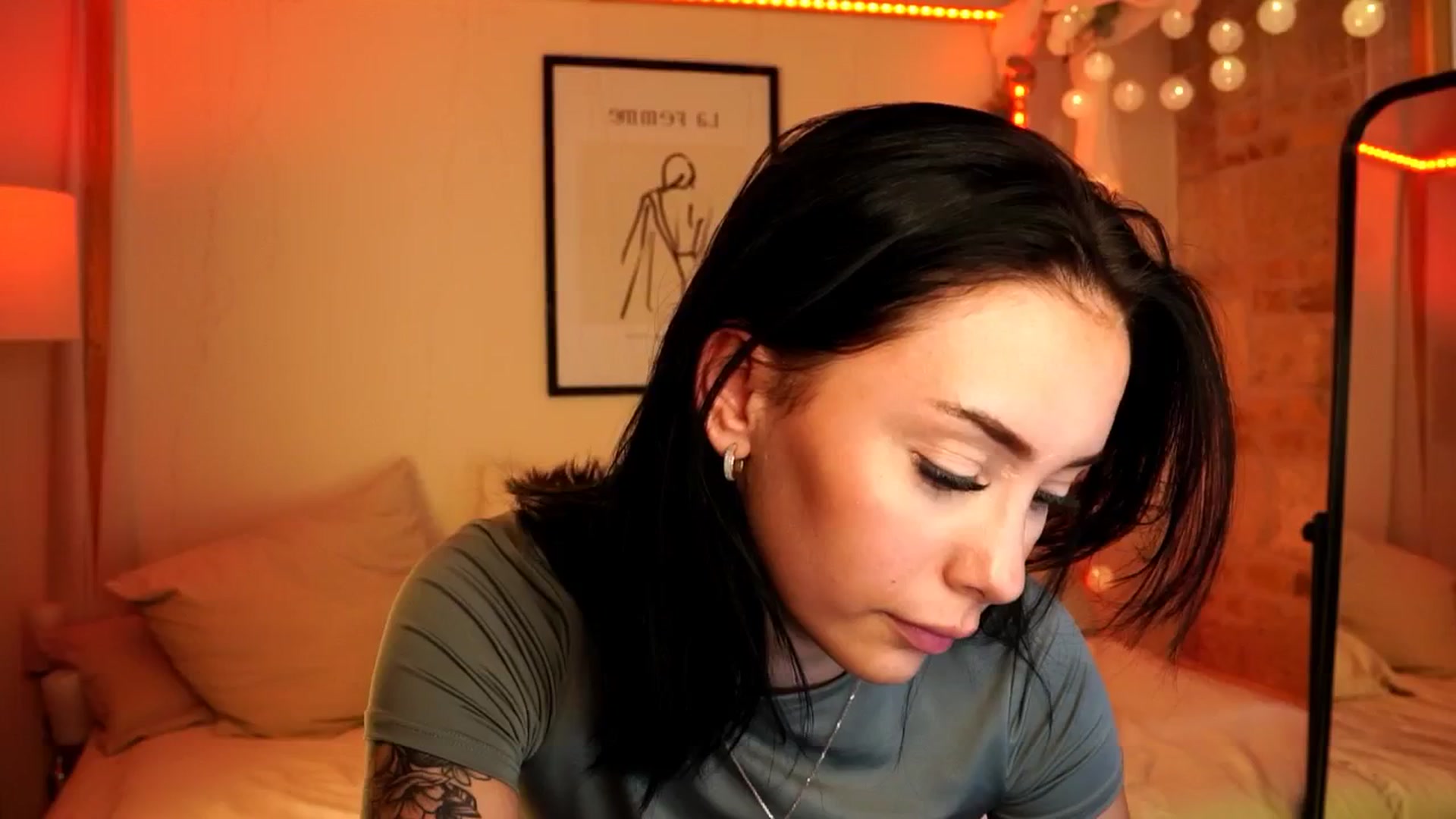 Gallery image thumbnail from Naomii18's myfreecams stream on, 05/16/2024, 15:55 image 16 of 20