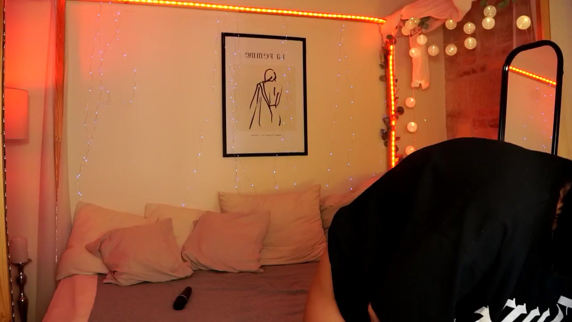 Gallery image thumbnail from Naomii18's myfreecams stream on, 06/01/2024, 17:24 image 11 of 20