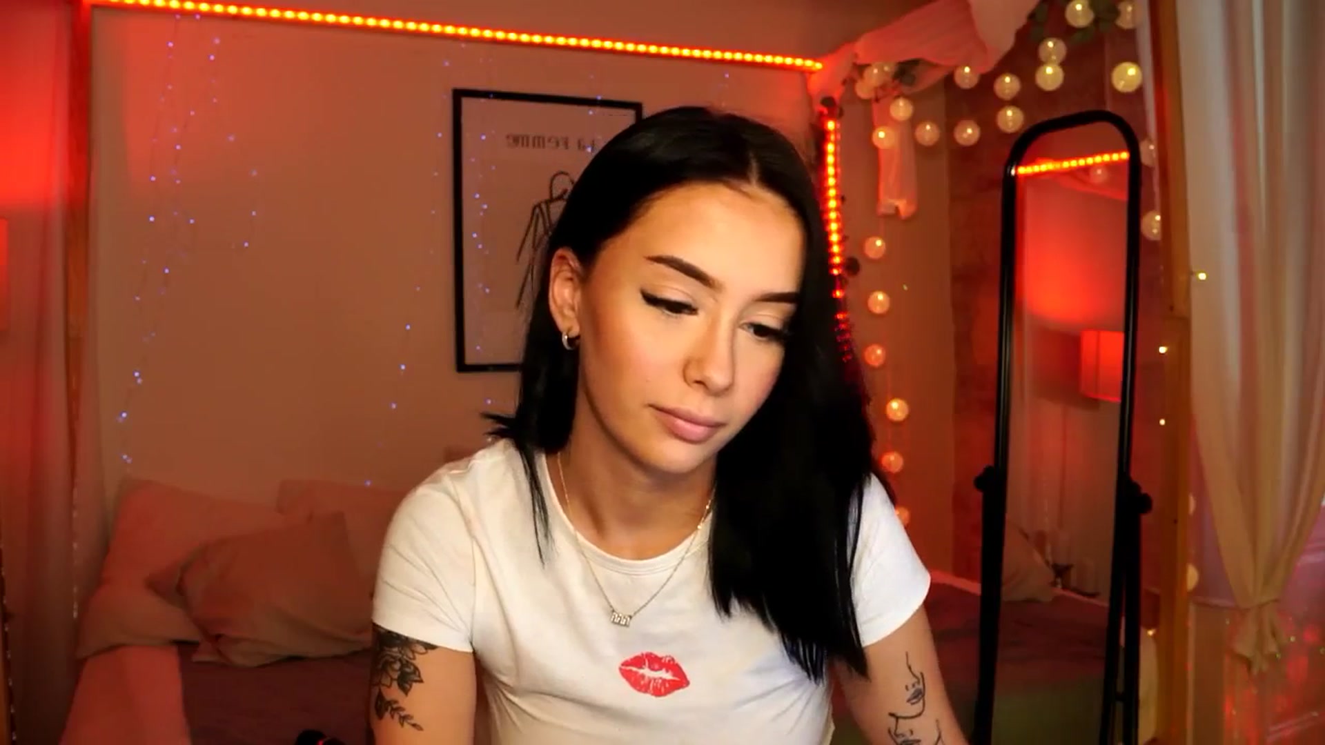 Gallery image thumbnail from Naomii18's myfreecams stream on, 06/02/2024, 14:08 image 11 of 20