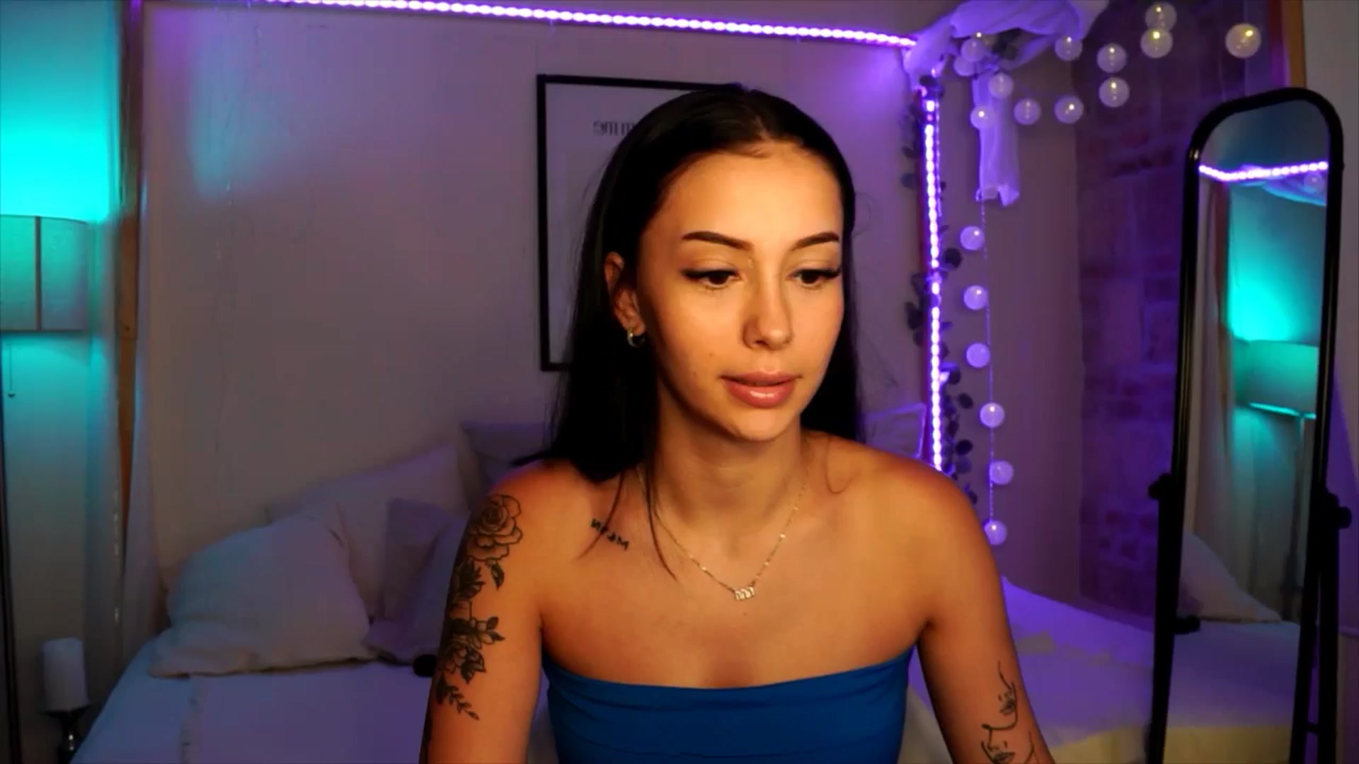 Gallery image thumbnail from Naomii18's myfreecams stream on, 06/07/2024, 15:15 image 1 of 20