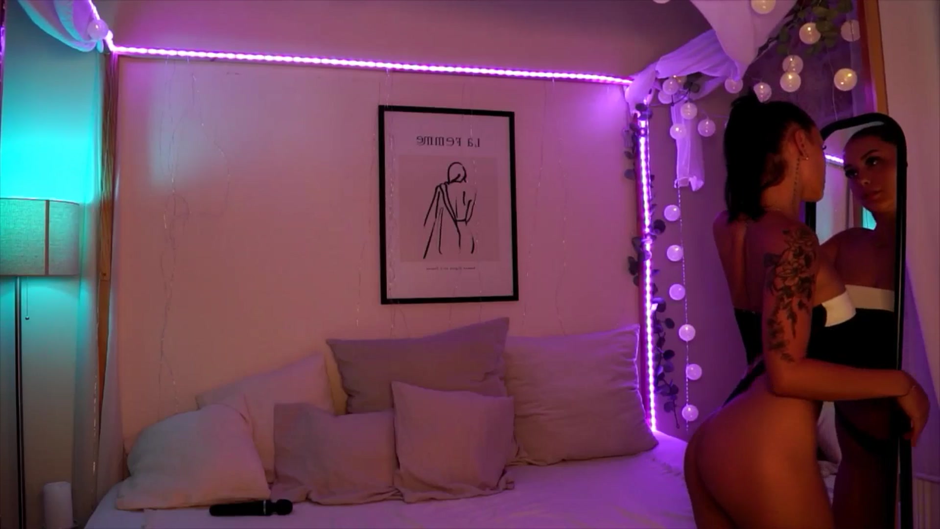 Gallery image thumbnail from Naomii18's myfreecams stream on, 06/07/2024, 16:40 image 8 of 20