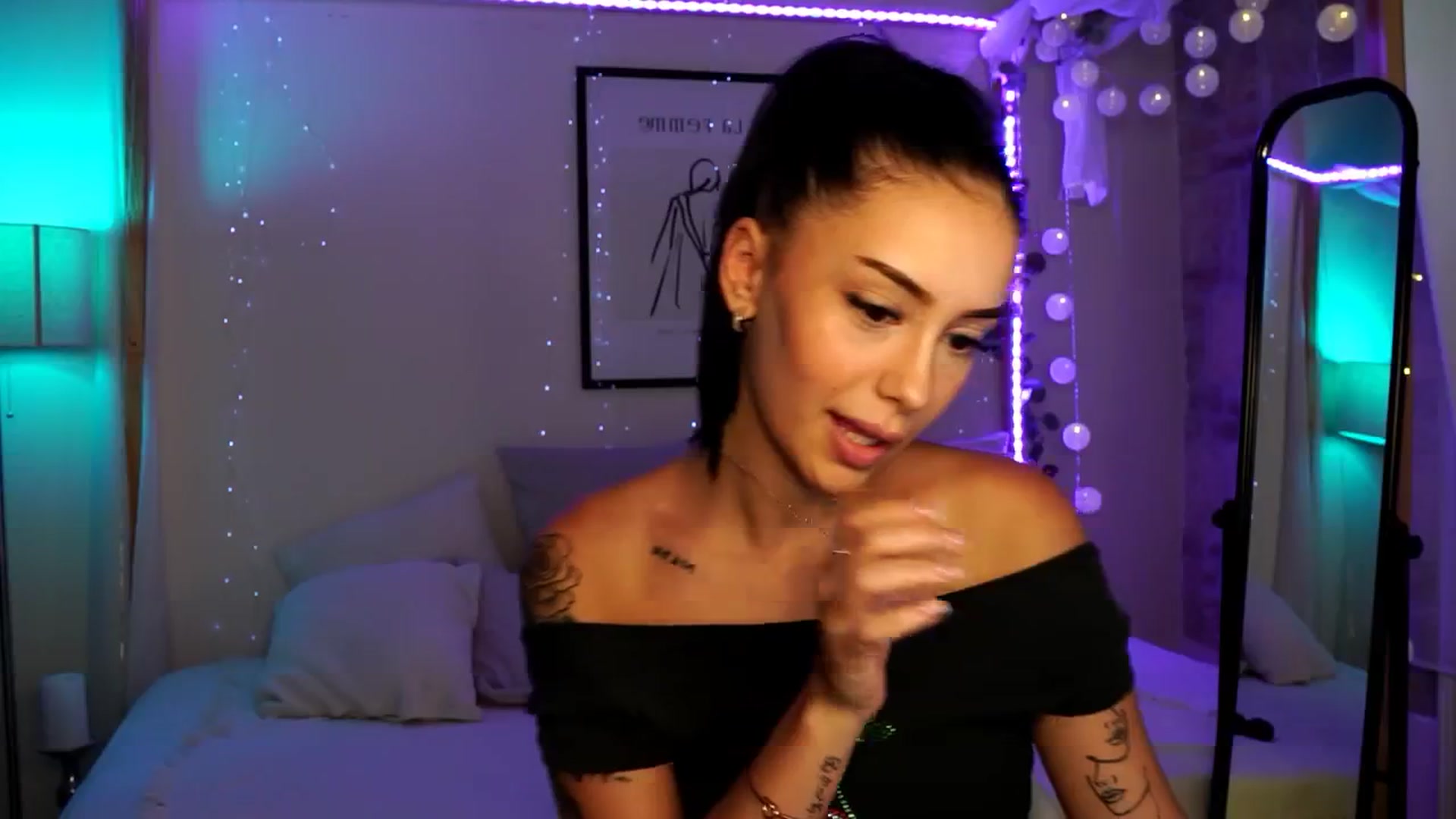 Gallery image thumbnail from Naomii18's myfreecams stream on, 06/08/2024, 11:26 image 20 of 20