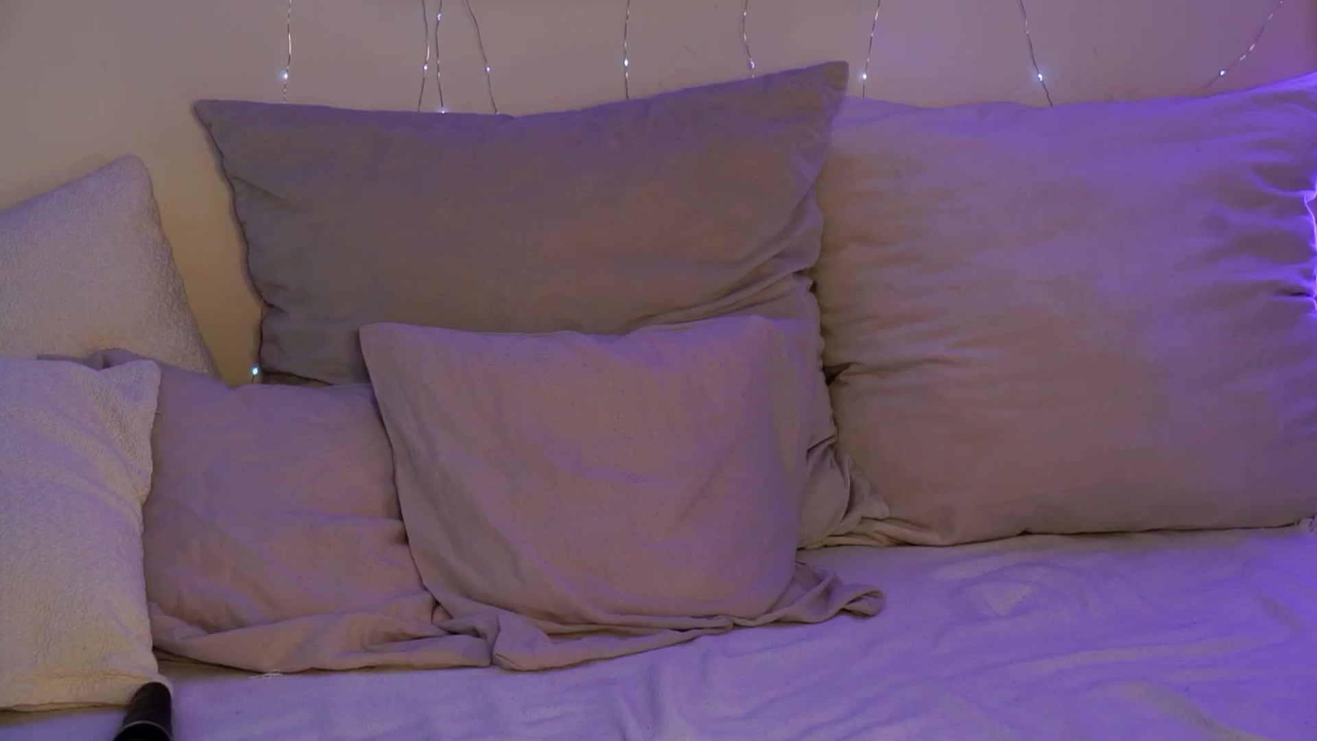 Gallery image thumbnail from Naomii18's myfreecams stream on, 06/08/2024, 13:22 image 17 of 20