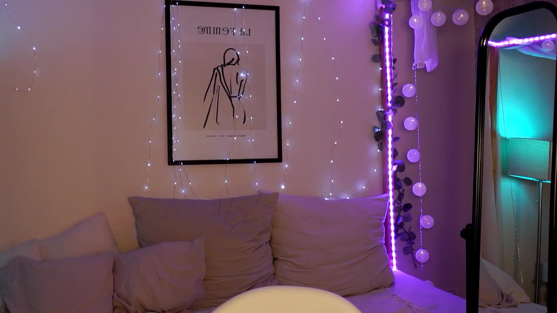 Gallery image thumbnail from Naomii18's myfreecams stream on, 06/10/2024, 13:48 image 11 of 20