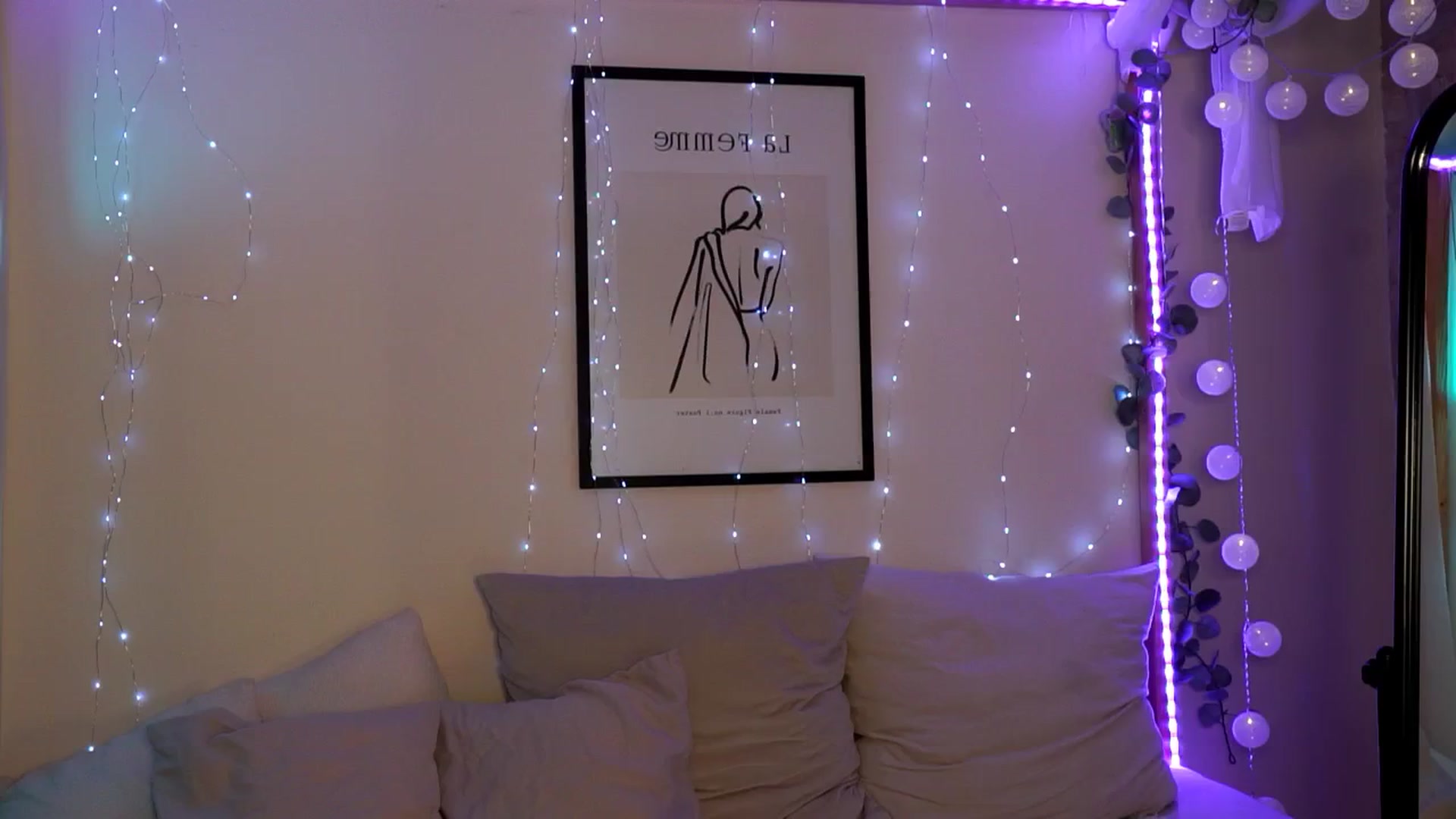 Gallery image thumbnail from Naomii18's myfreecams stream on, 06/10/2024, 13:48 image 2 of 20