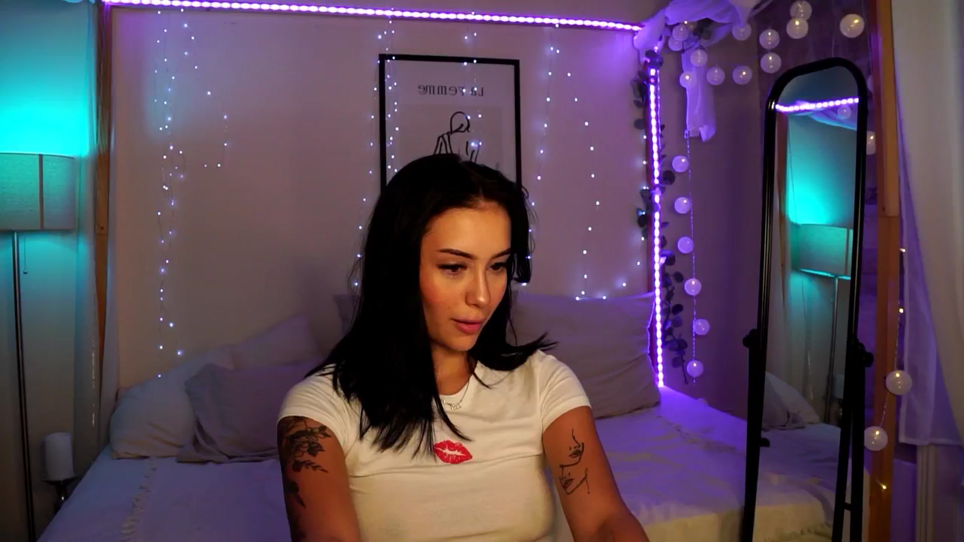 Gallery image thumbnail from Naomii18's myfreecams stream on, 06/10/2024, 13:48 image 9 of 20