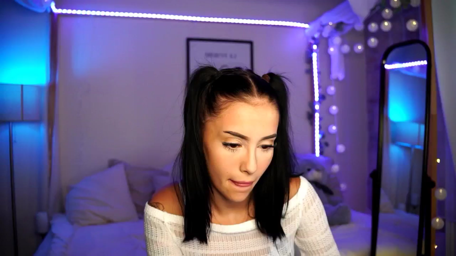 Gallery image thumbnail from Naomii18's myfreecams stream on, 06/16/2024, 14:20 image 11 of 20