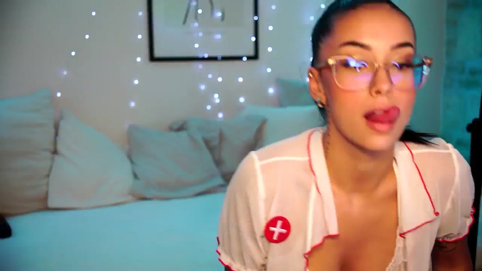 Gallery image thumbnail from Naomii18's myfreecams stream on, 06/27/2024, 14:34 image 3 of 20