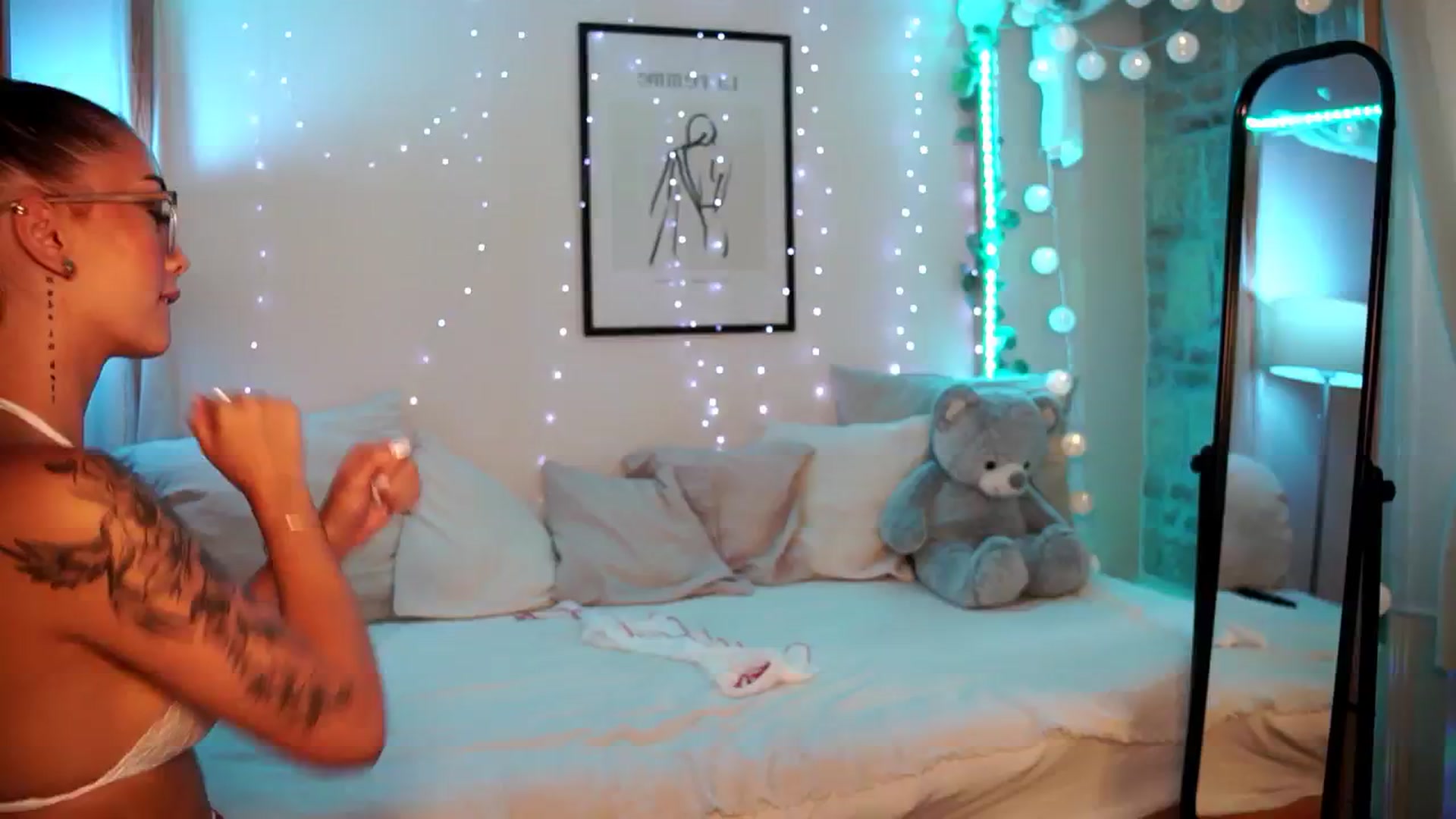 Gallery image thumbnail from Naomii18's myfreecams stream on, 06/27/2024, 14:34 image 11 of 20