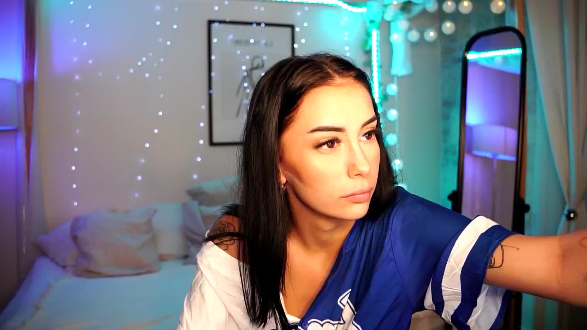 Gallery image thumbnail from Naomii18's myfreecams stream on, 06/28/2024, 20:10 image 1 of 20