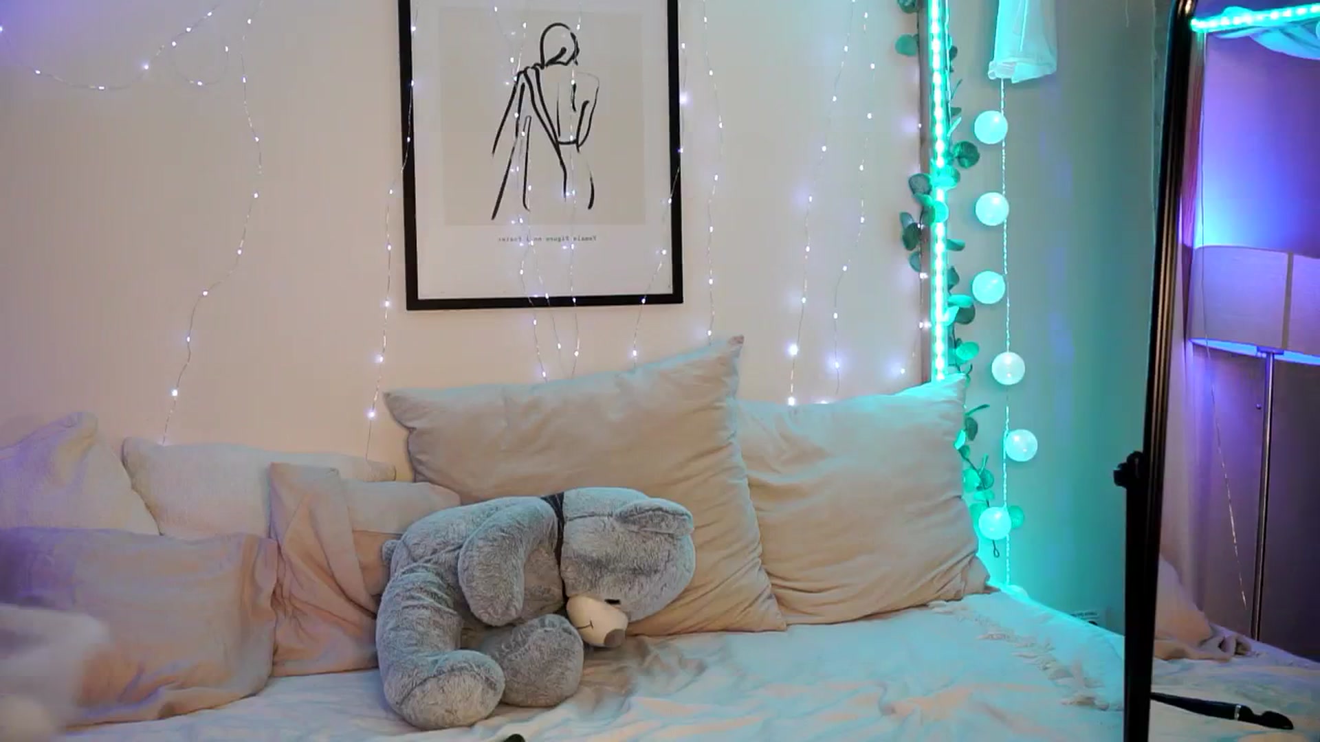 Gallery image thumbnail from Naomii18's myfreecams stream on, 06/29/2024, 17:16 image 10 of 20