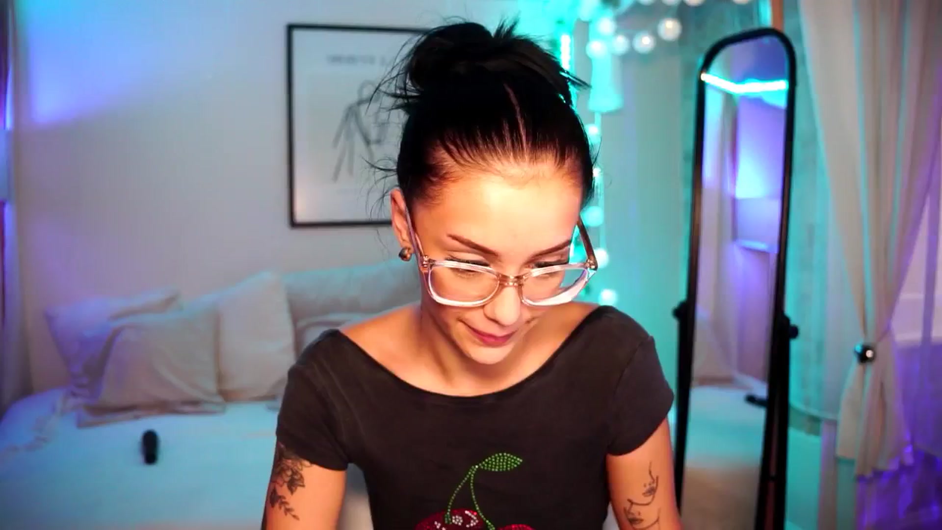 Gallery image thumbnail from Naomii18's myfreecams stream on, 06/30/2024, 16:23 image 1 of 20