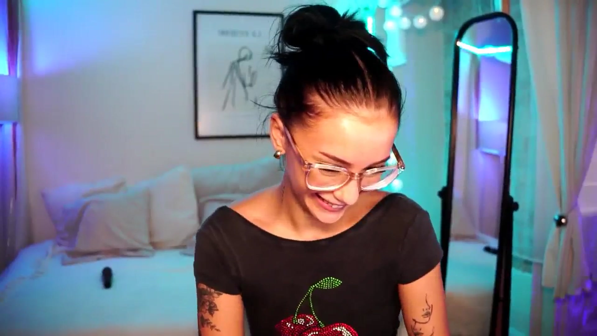 Gallery image thumbnail from Naomii18's myfreecams stream on, 06/30/2024, 16:23 image 2 of 20